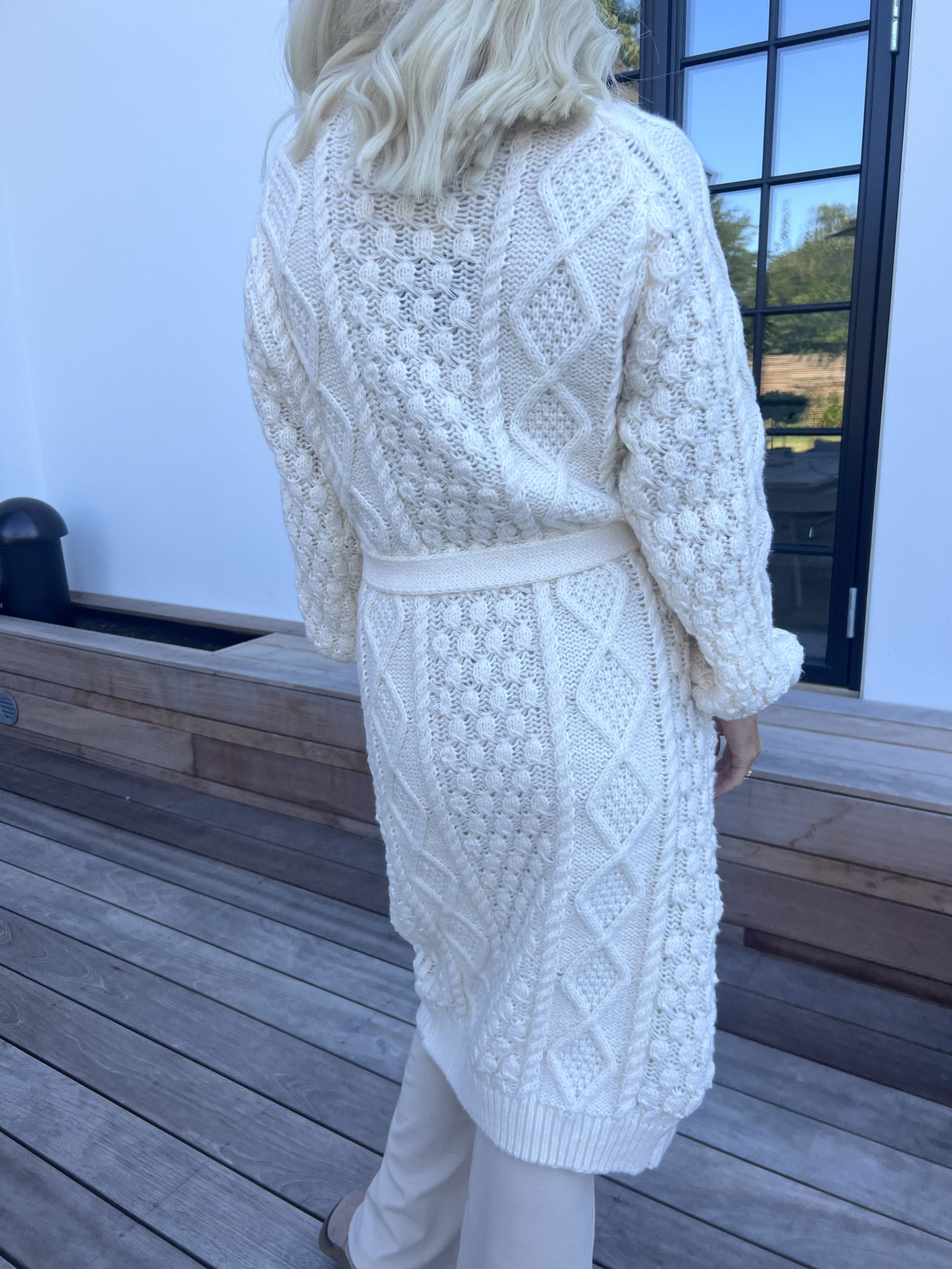 Karui - Lækker tyk strikcardigan med bindebælte