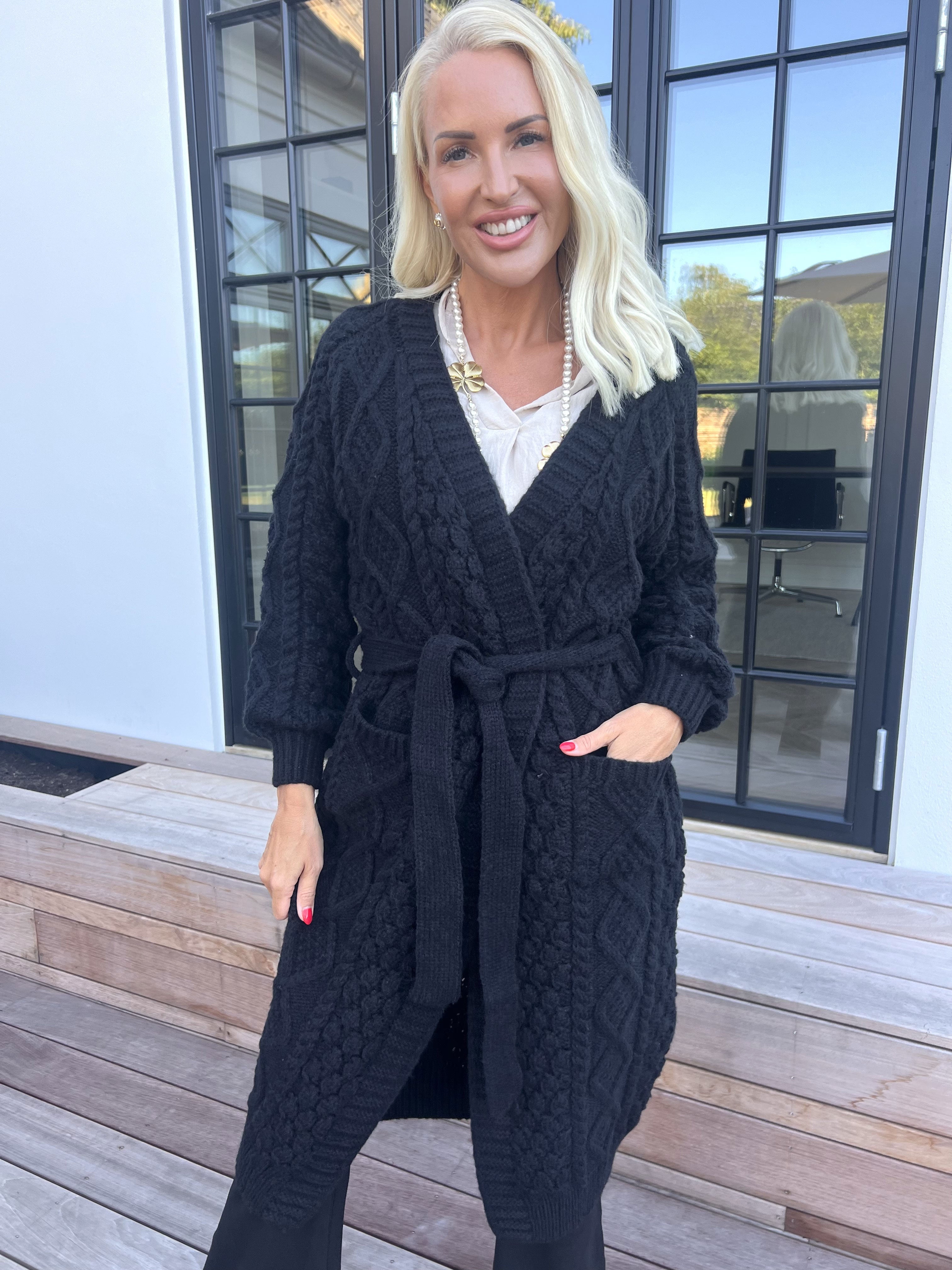 Karui - Lækker tyk strikcardigan med bindebælte