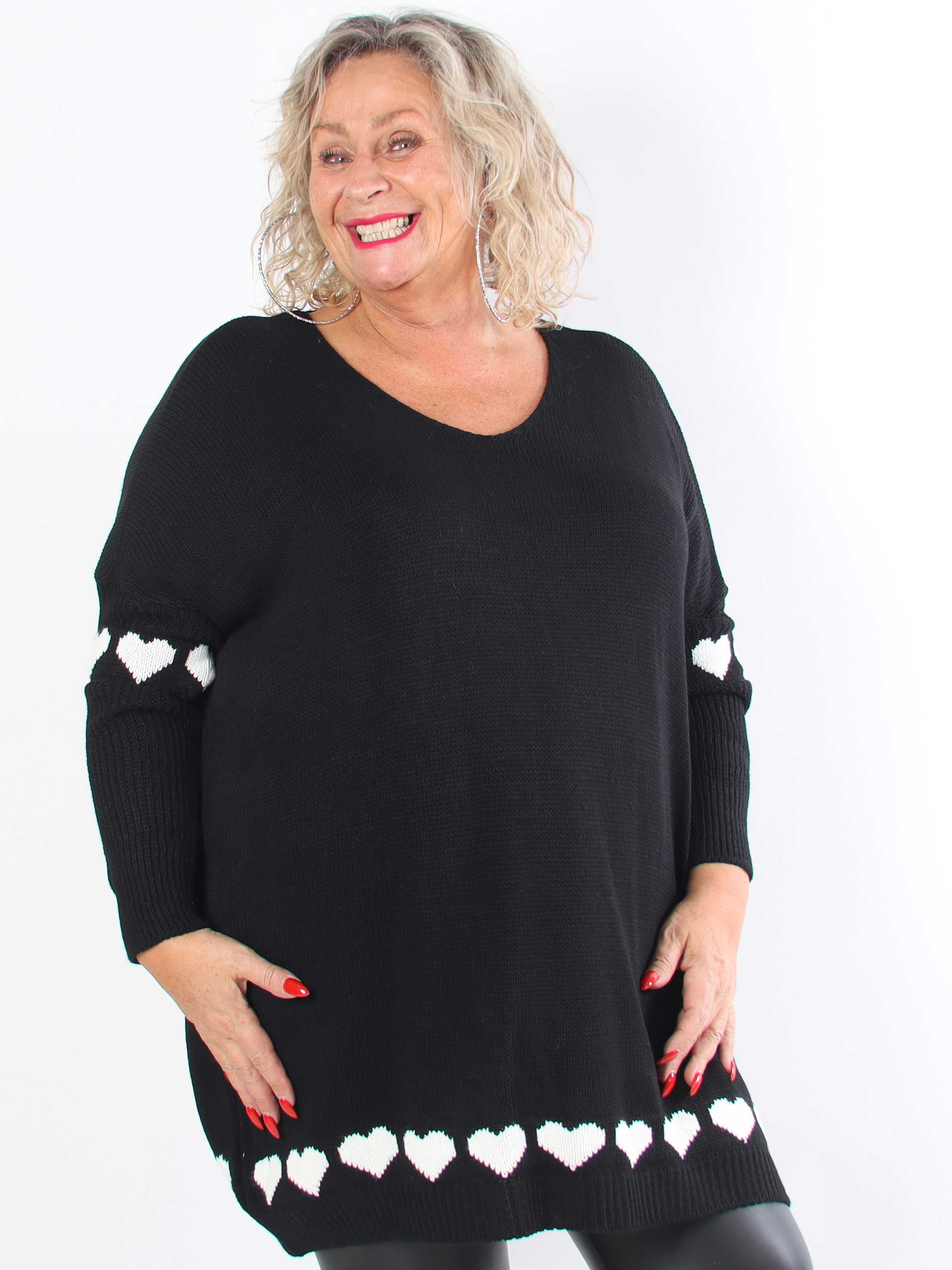 Katerina - Plus size strik med søde hjertedetaljer