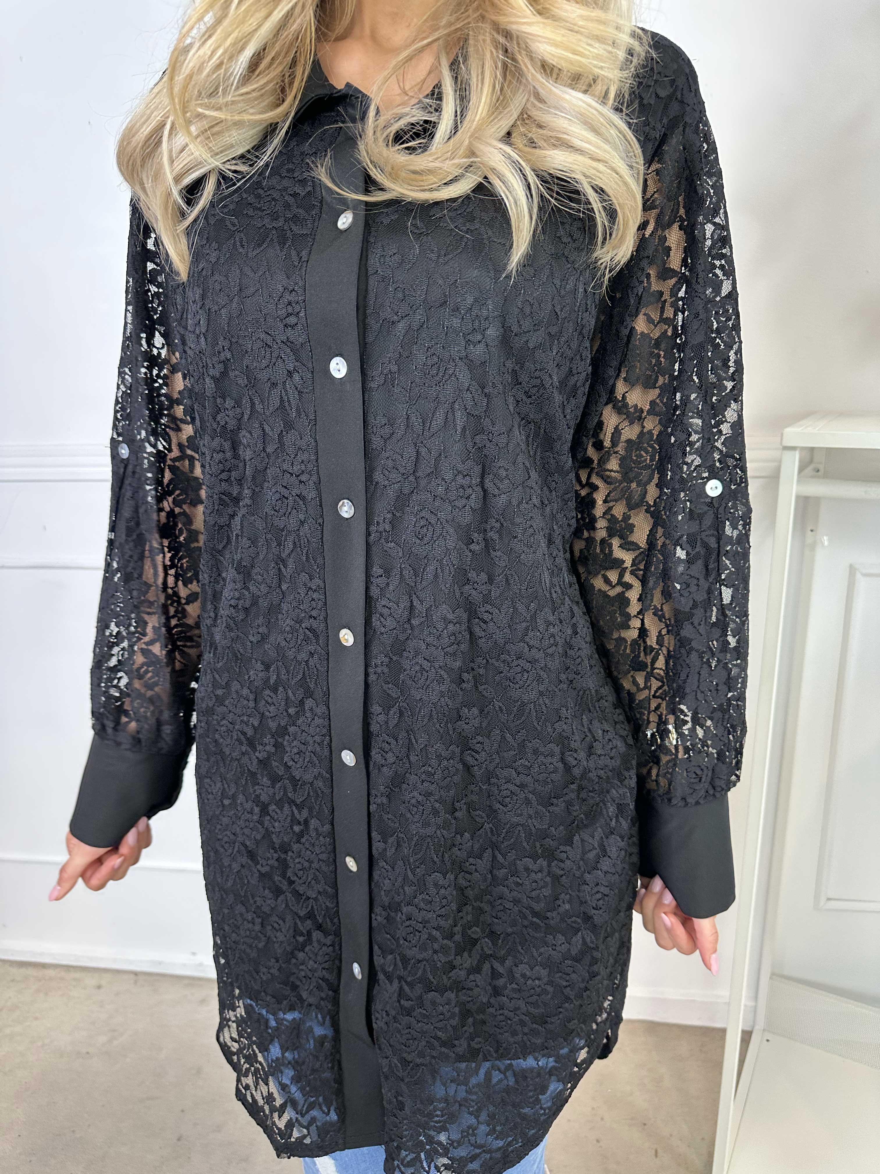 Katherine - Sød skjorte i blonder