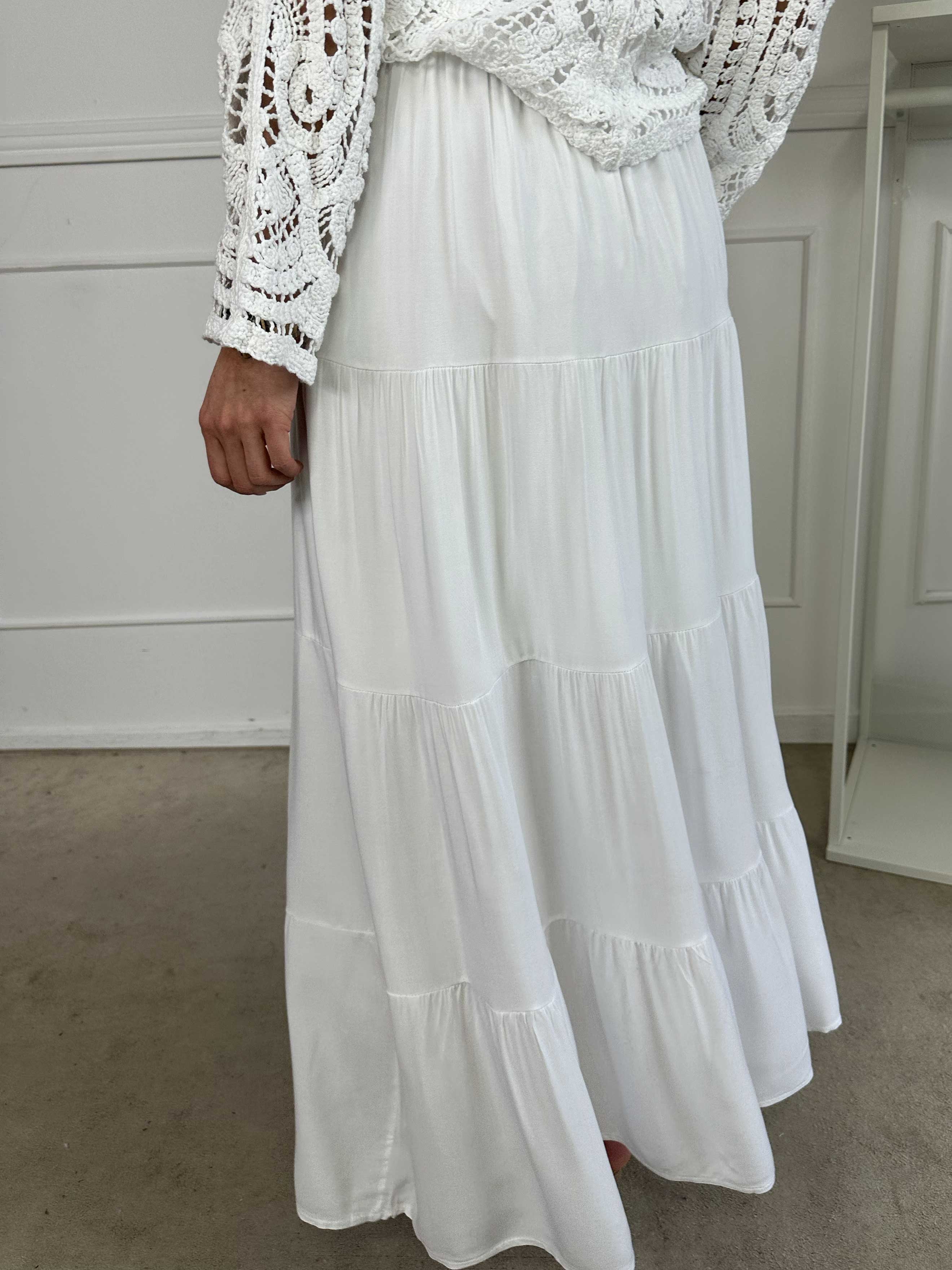 Kayla - Nederdel i viskose med lag på lag look