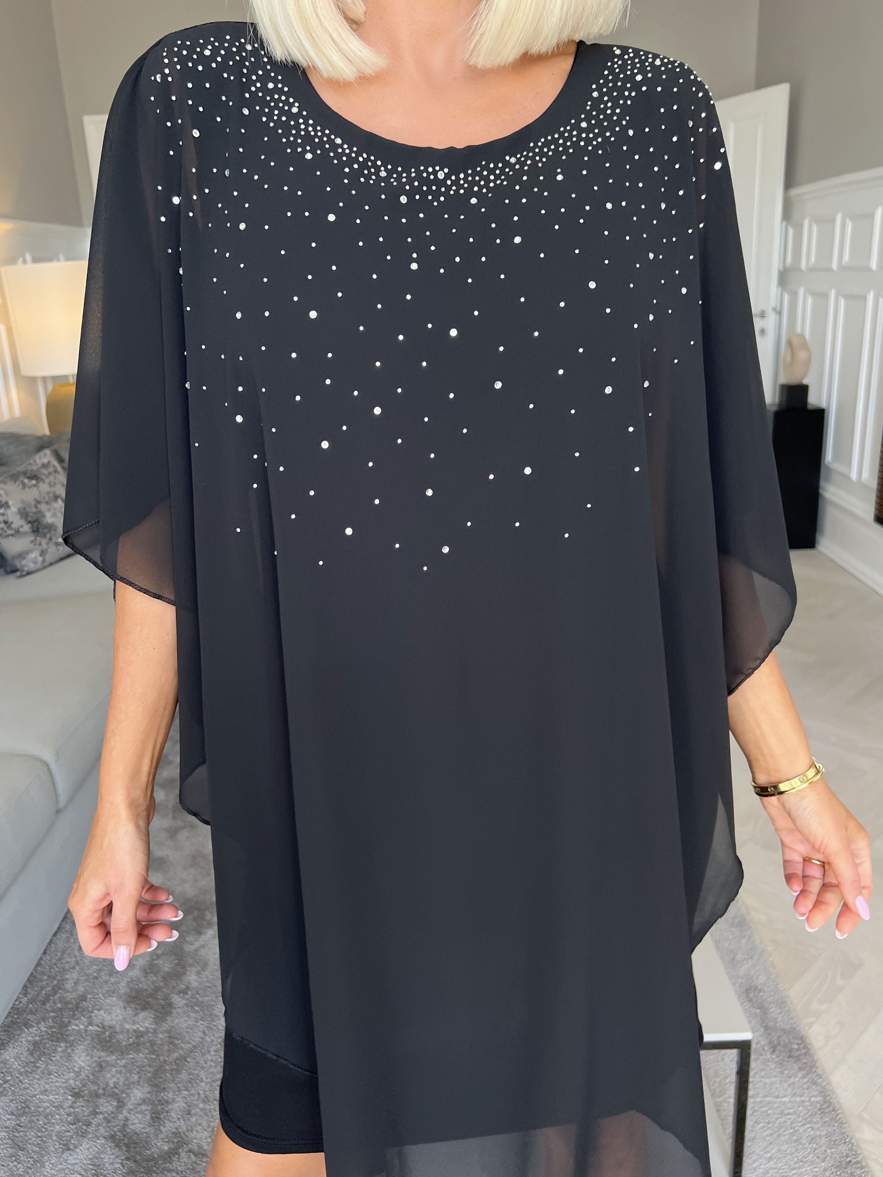 Kenya Crystal - Tunikakjole med chiffonlag og similisten