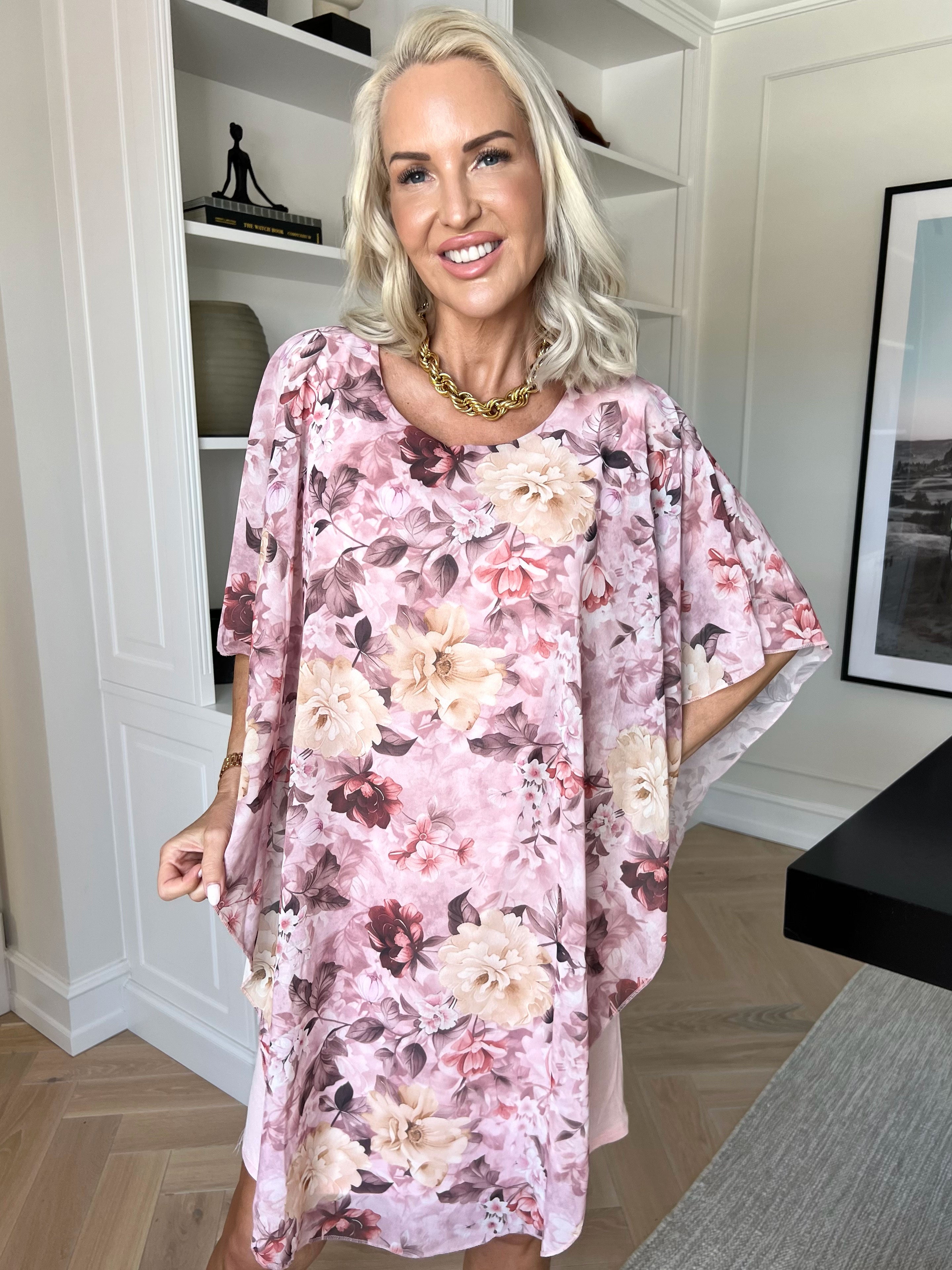 Kenya Flower - Kjole med et let chiffonstykke