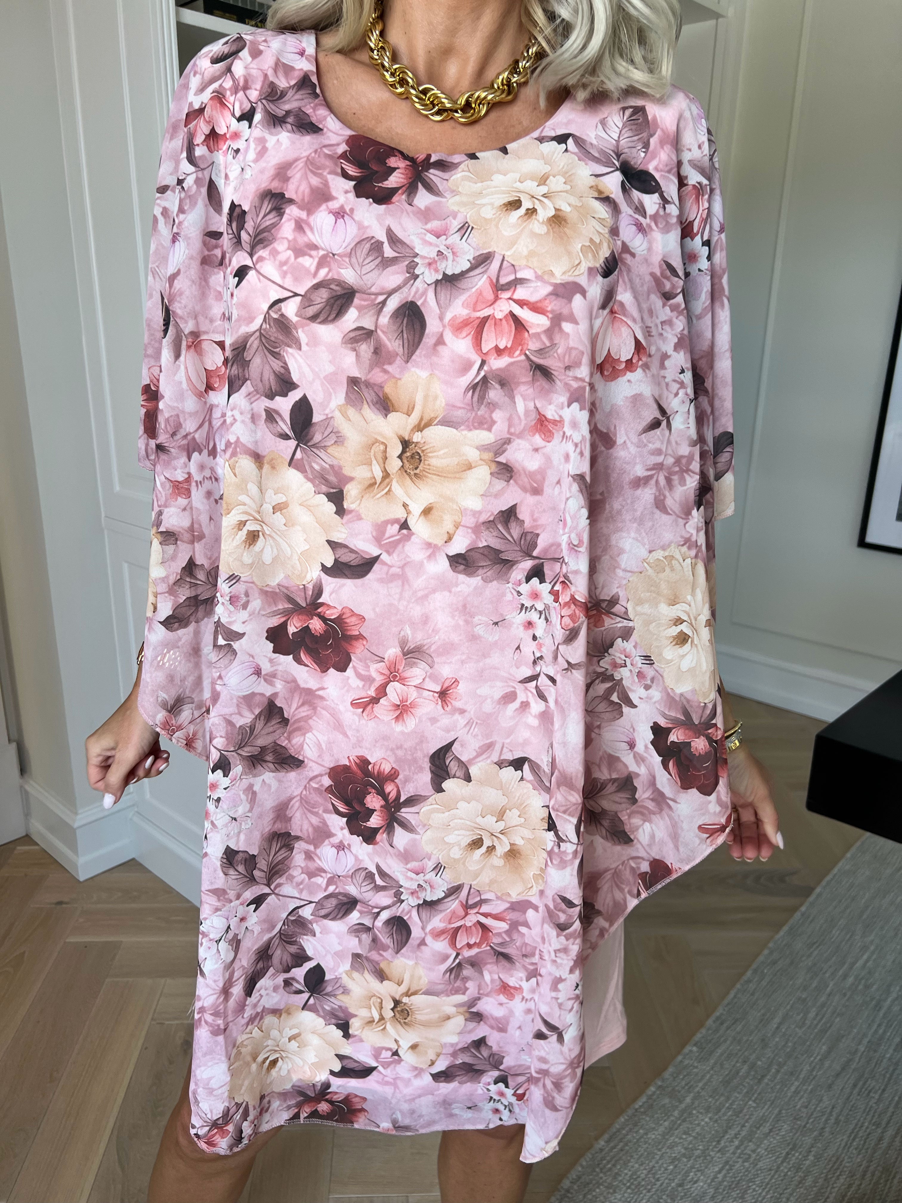 Kenya Flower - Kjole med et let chiffonstykke