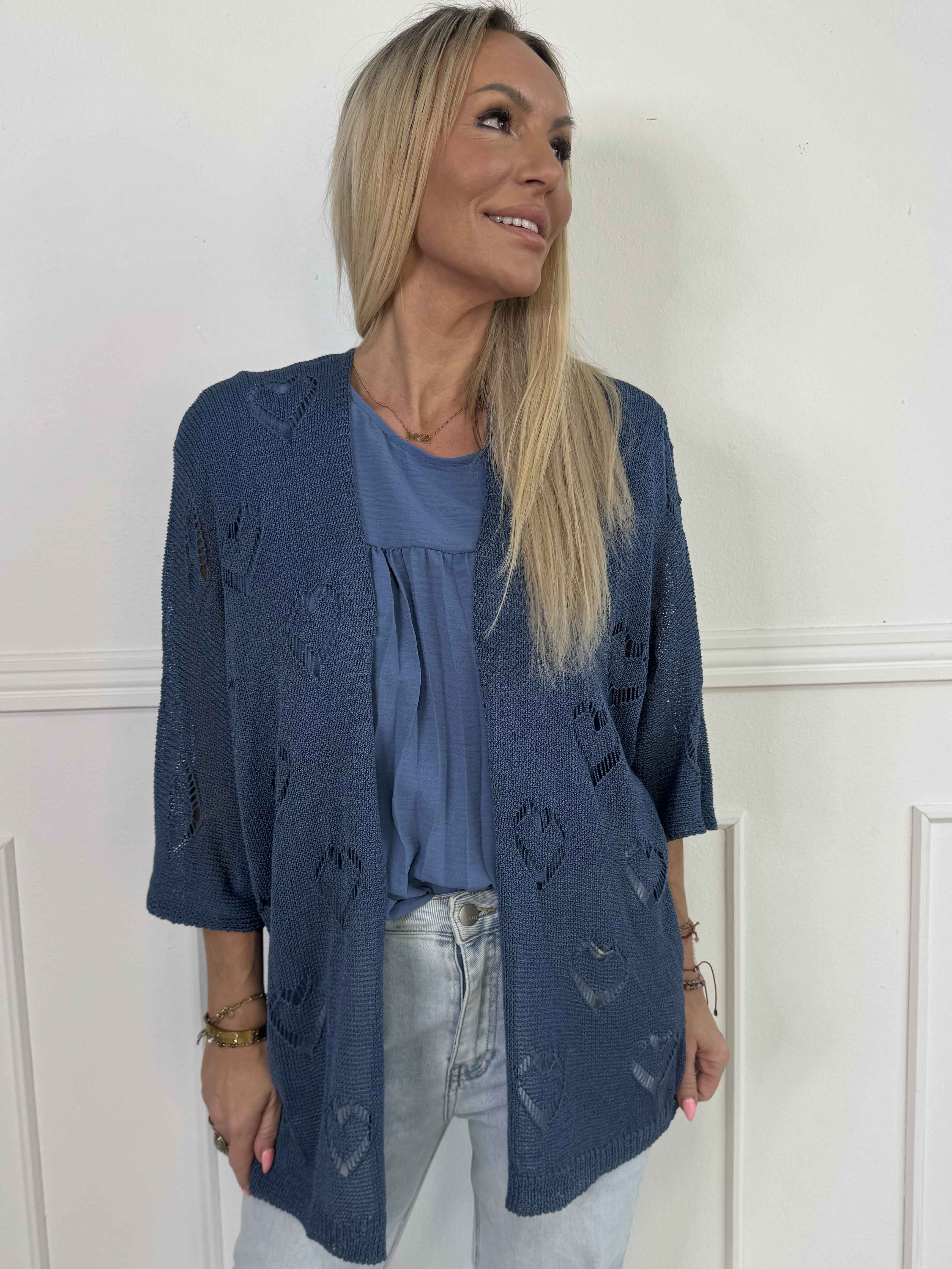 Kerry - Strikcardigan med fint hullet hjertemønster