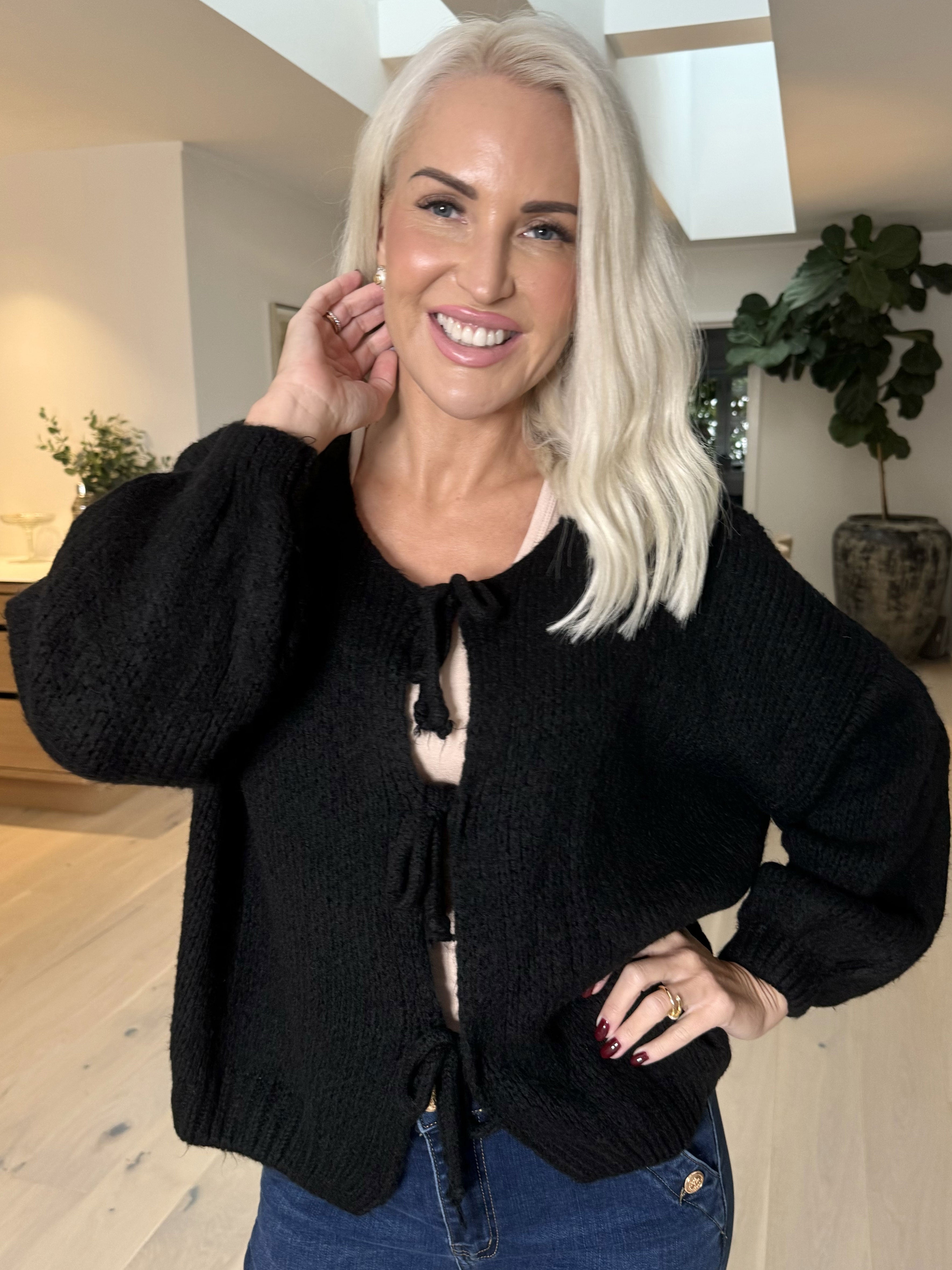 Kimberly - Sød tyk strikcardigan med sløjfer