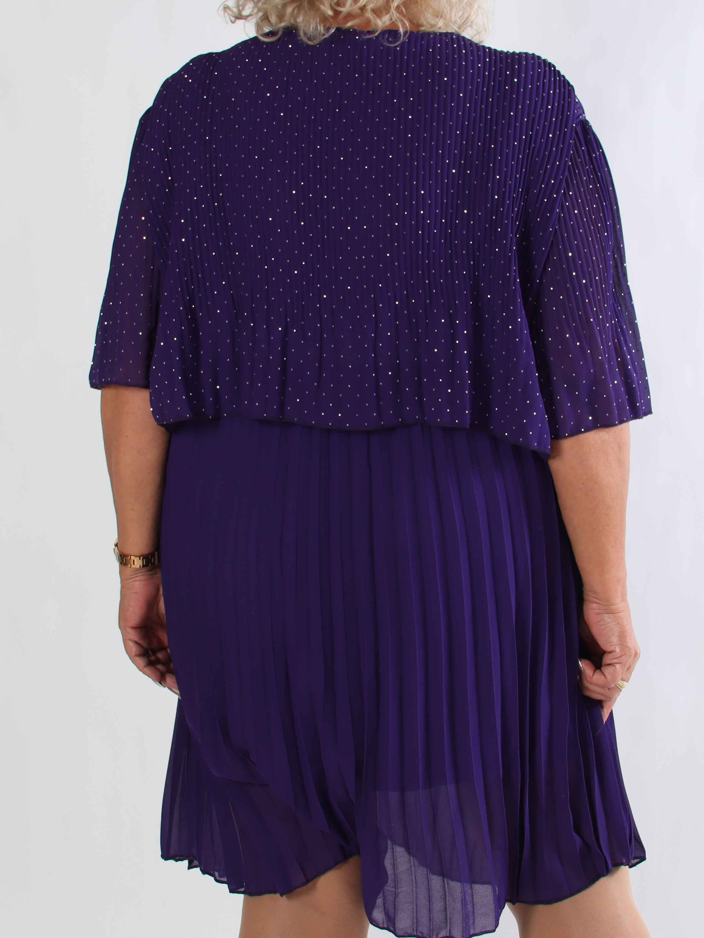 Kristina Crystal - Plisseret plus size kjole med similisten og flæselag