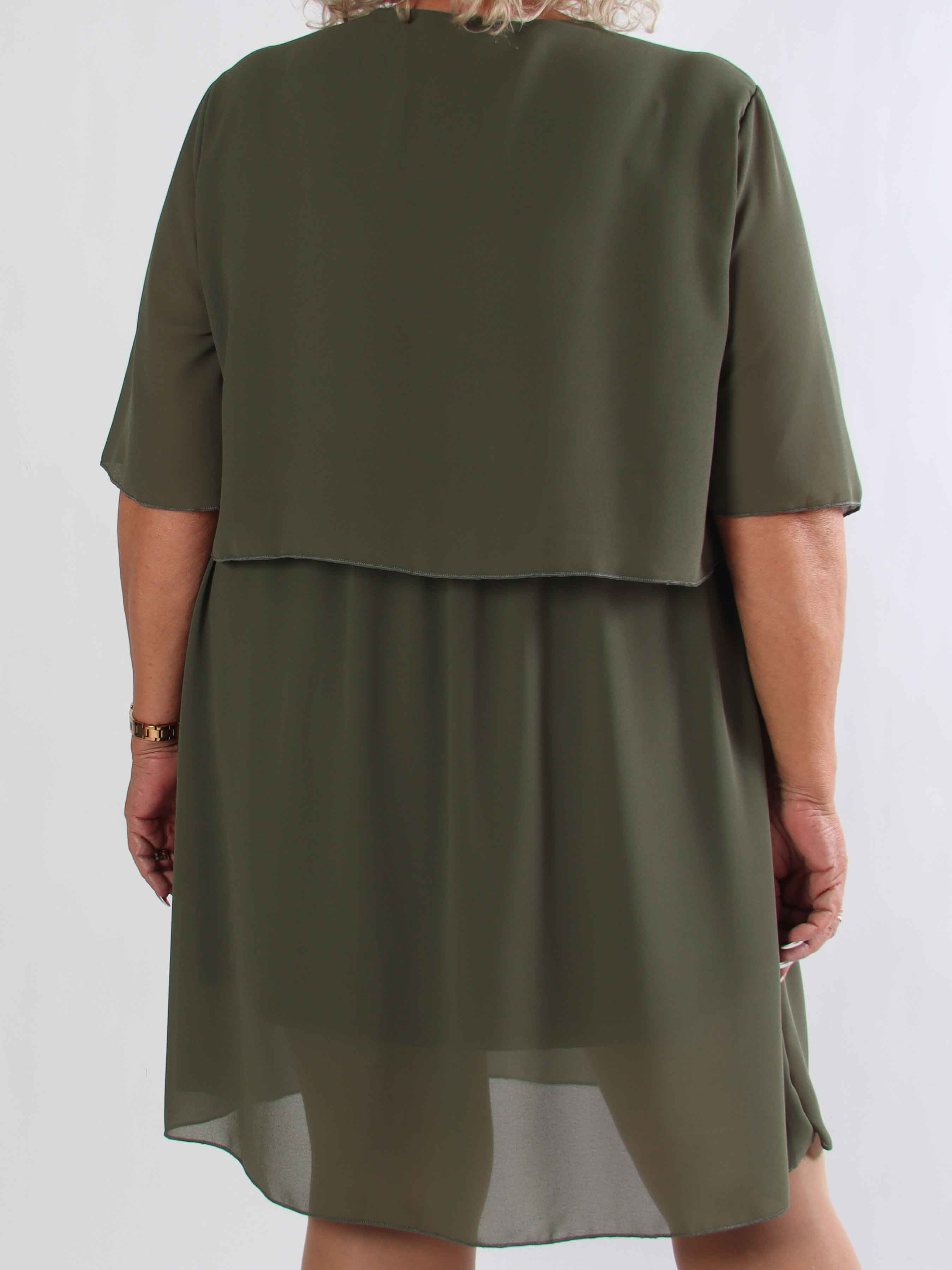 Kristina Plain - Sød plain plus size kjole i chiffon med flæselag
