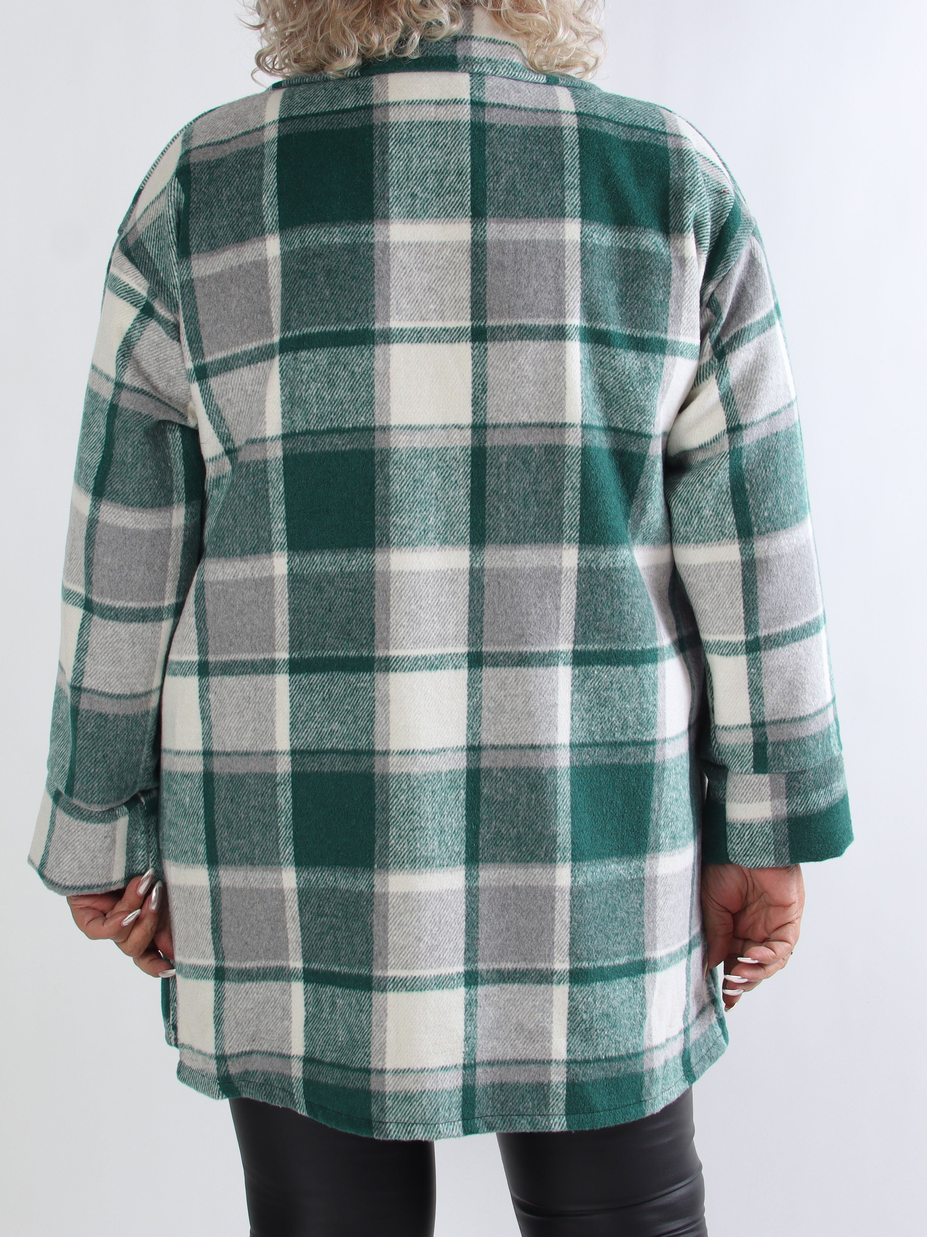 Lagos - Blød ternet plus size skjortejakke i viskose