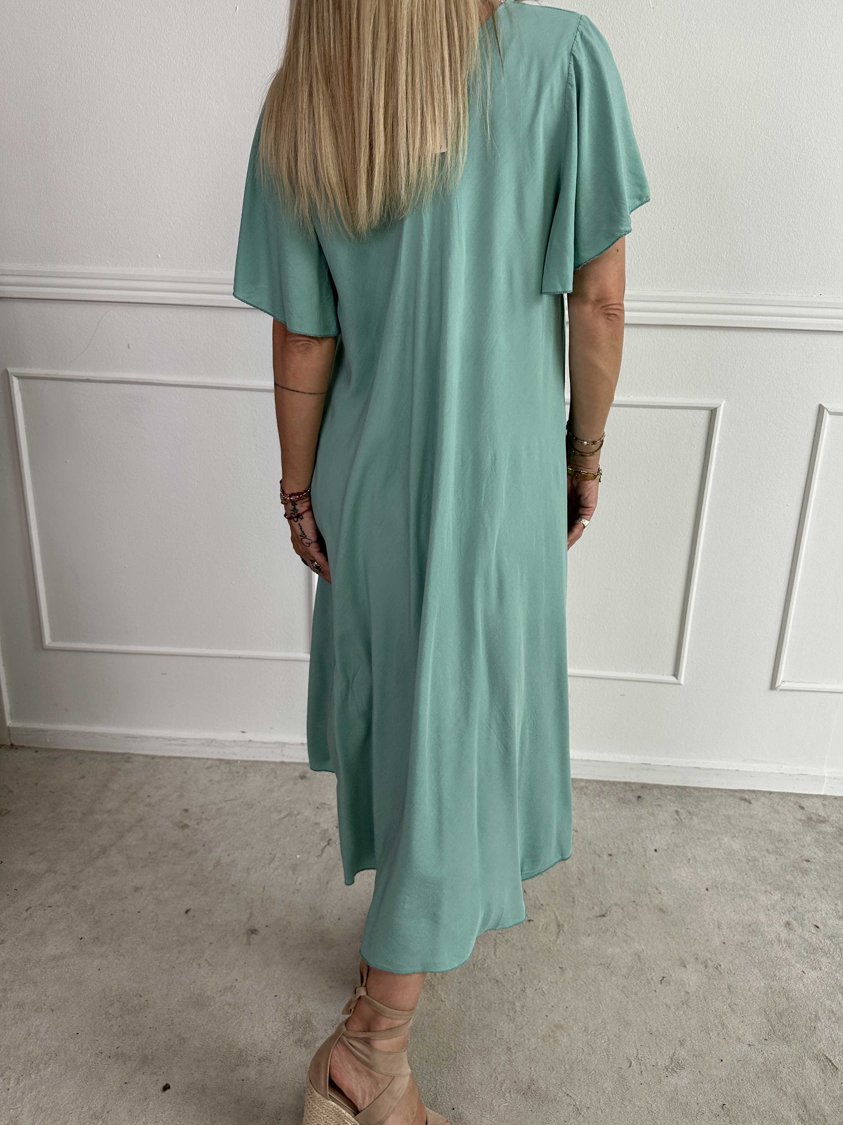 Laneira - Lang kjole i viskose og a-facon