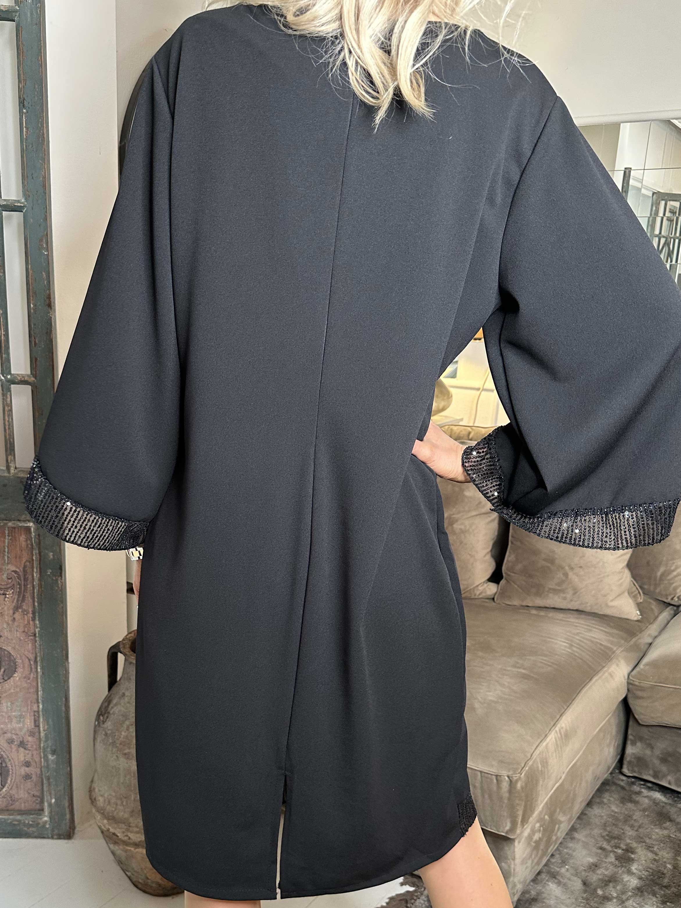 Lanza - Fin kjole detaljeret med paillet kanter