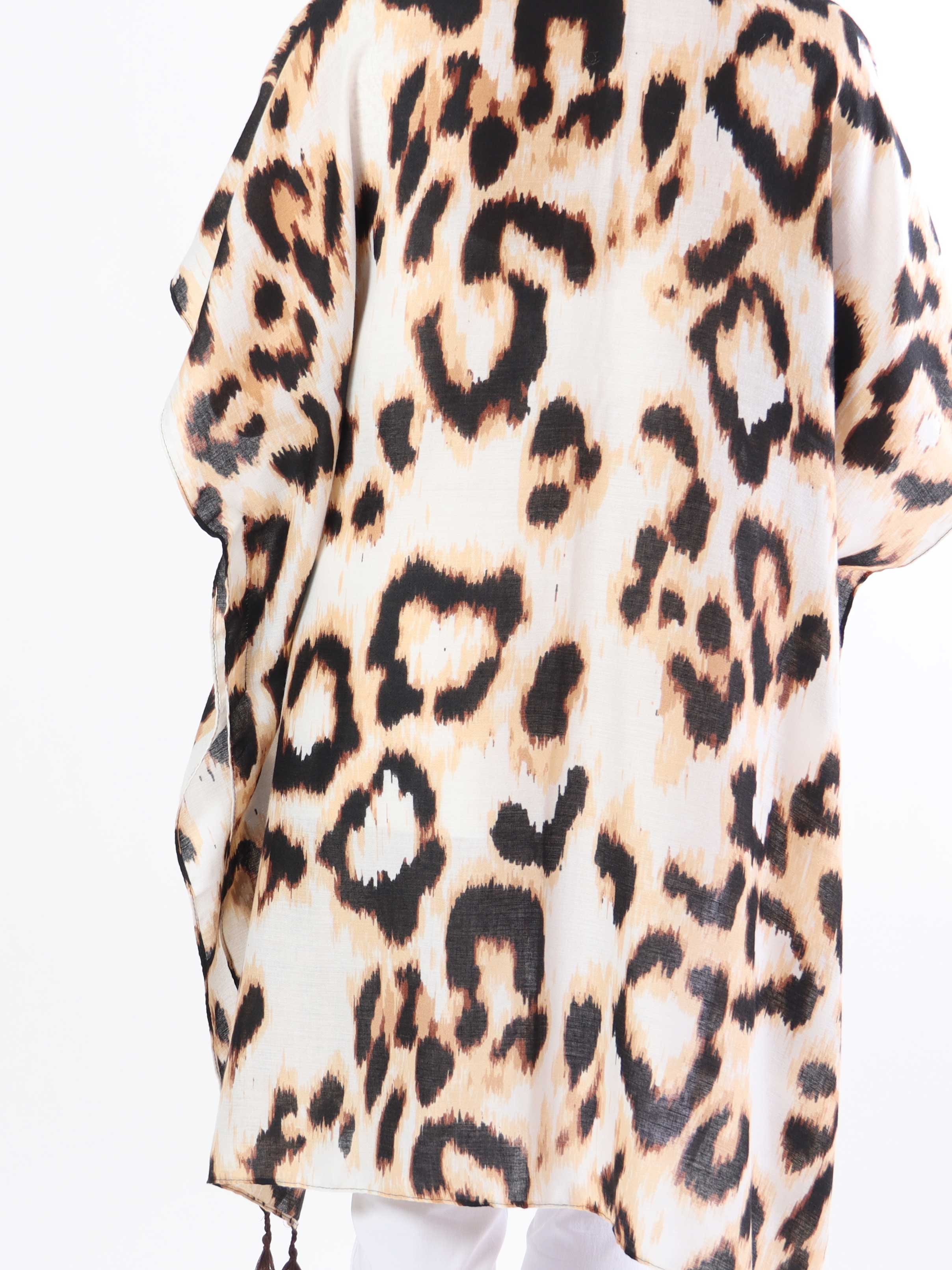 Laura - Plus size kimono lavet i blødt viskose med dyreprint