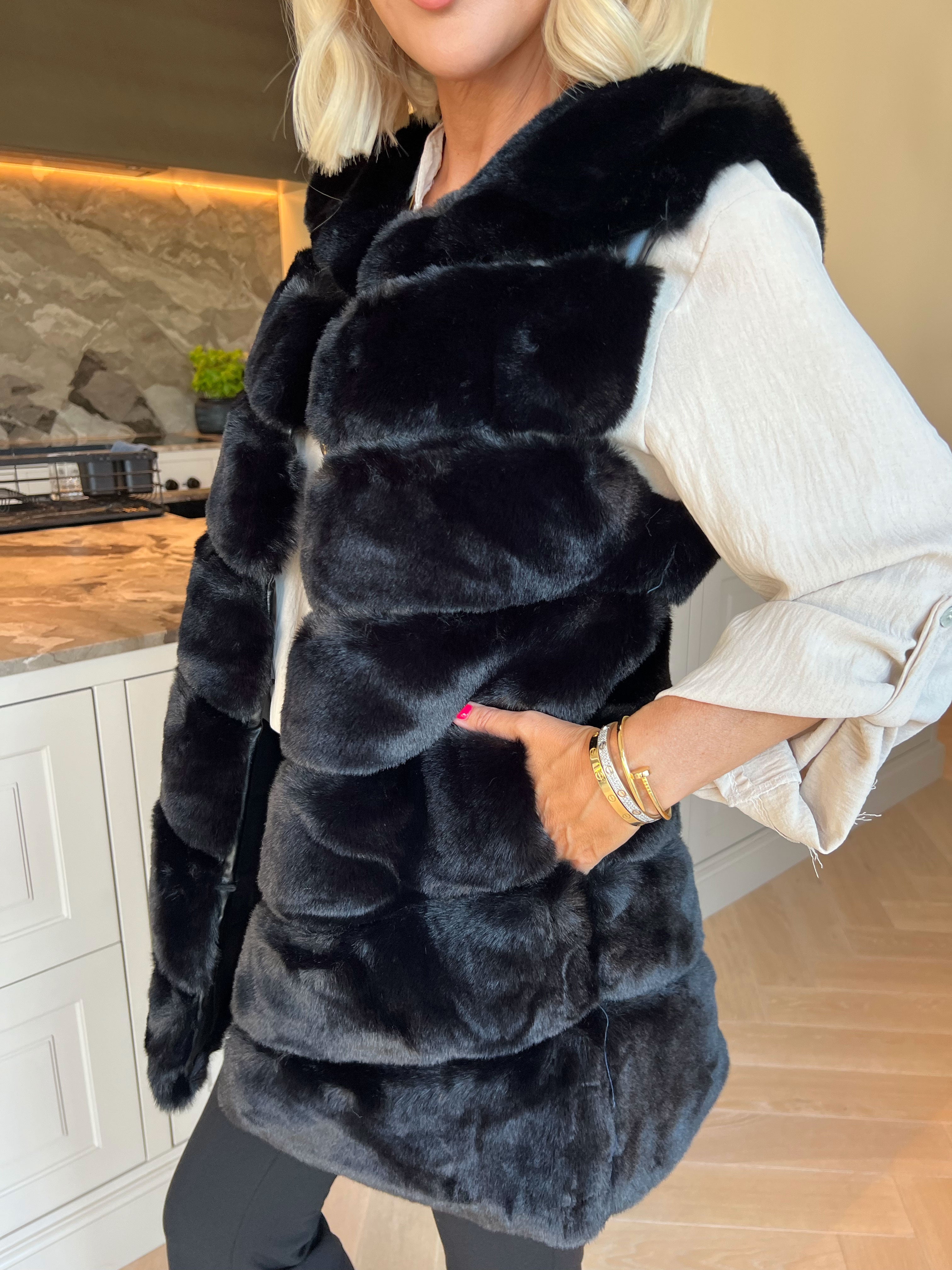 Lavinia - Blød og lækker faux fur-vest med et eksklusivt og elegant udtryk