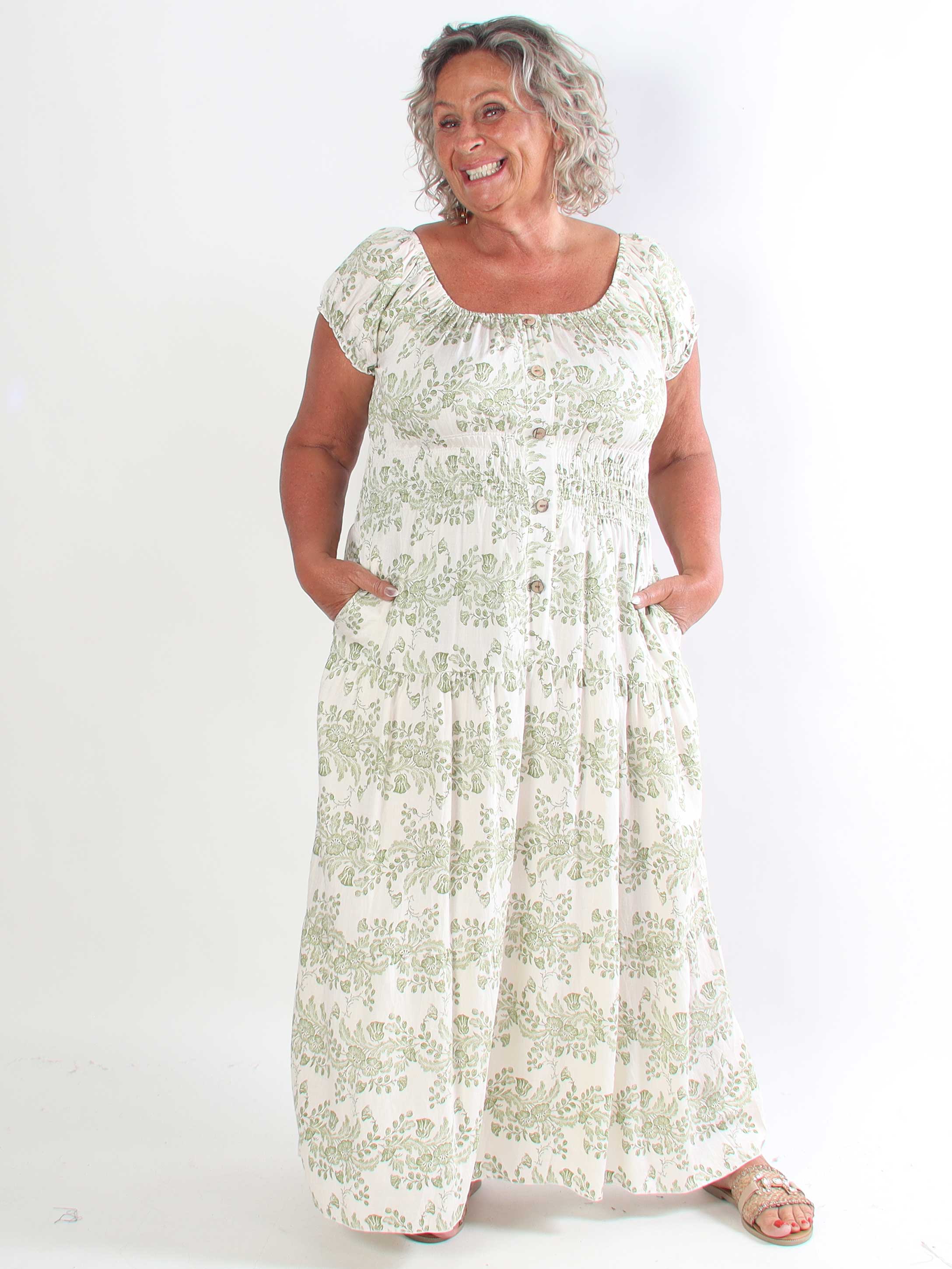 Leilani Flower - Plus size kjole i viskose med træknapper og smock