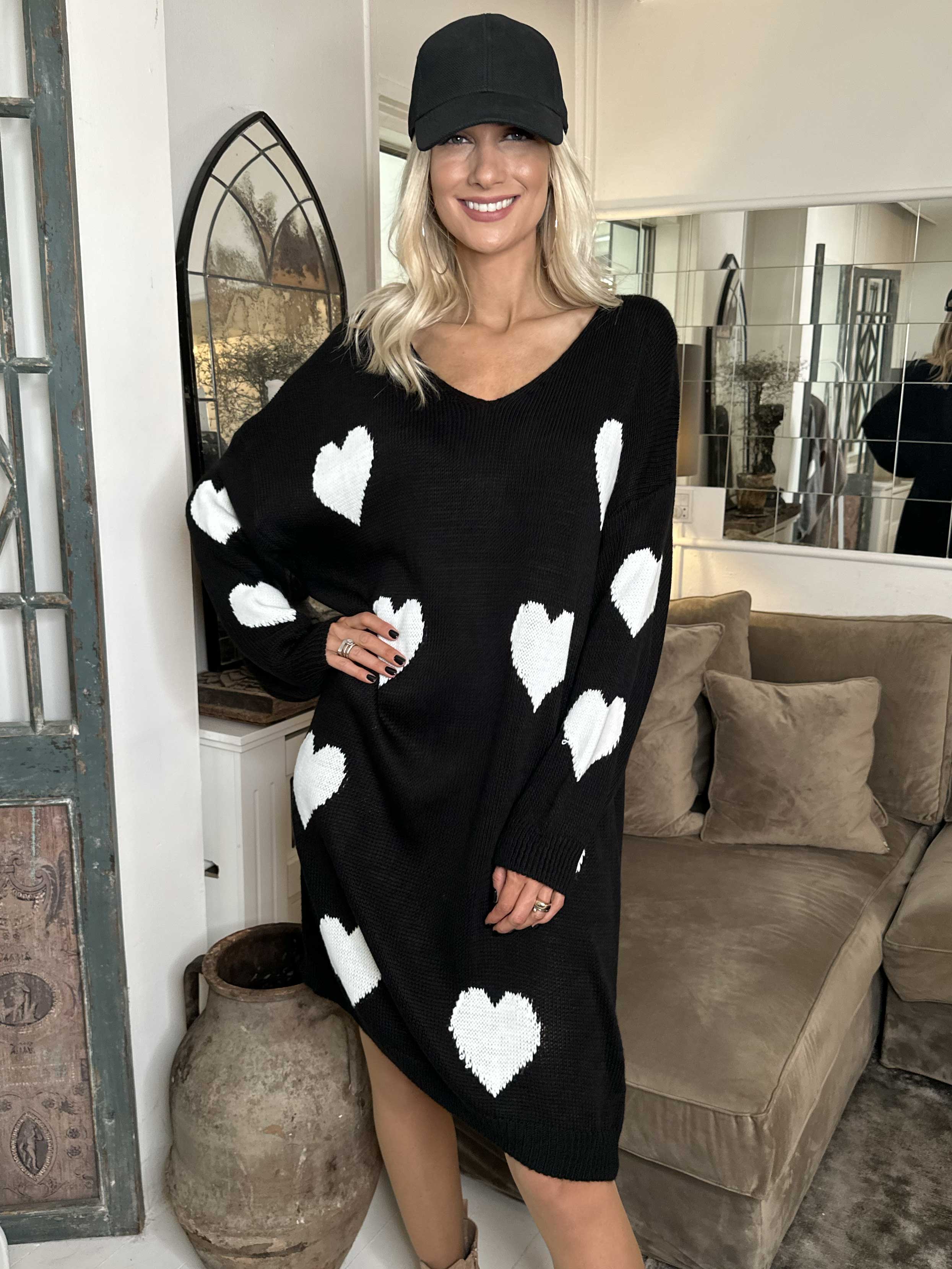 Lela - Strikkjole med hjerter