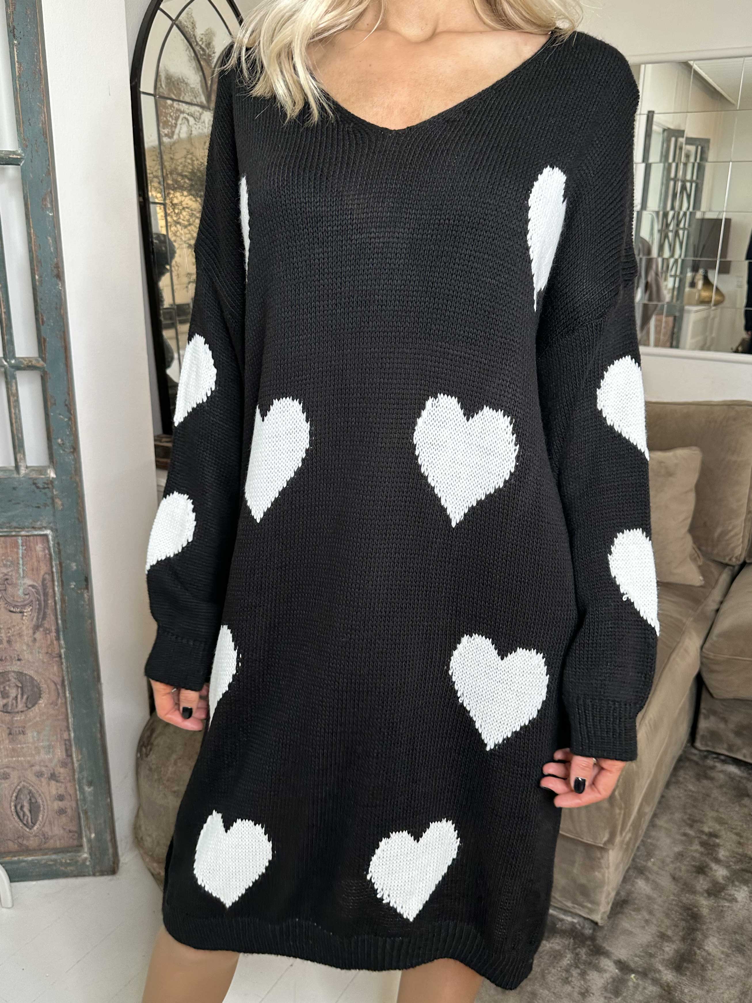 Lela - Strikkjole med hjerter