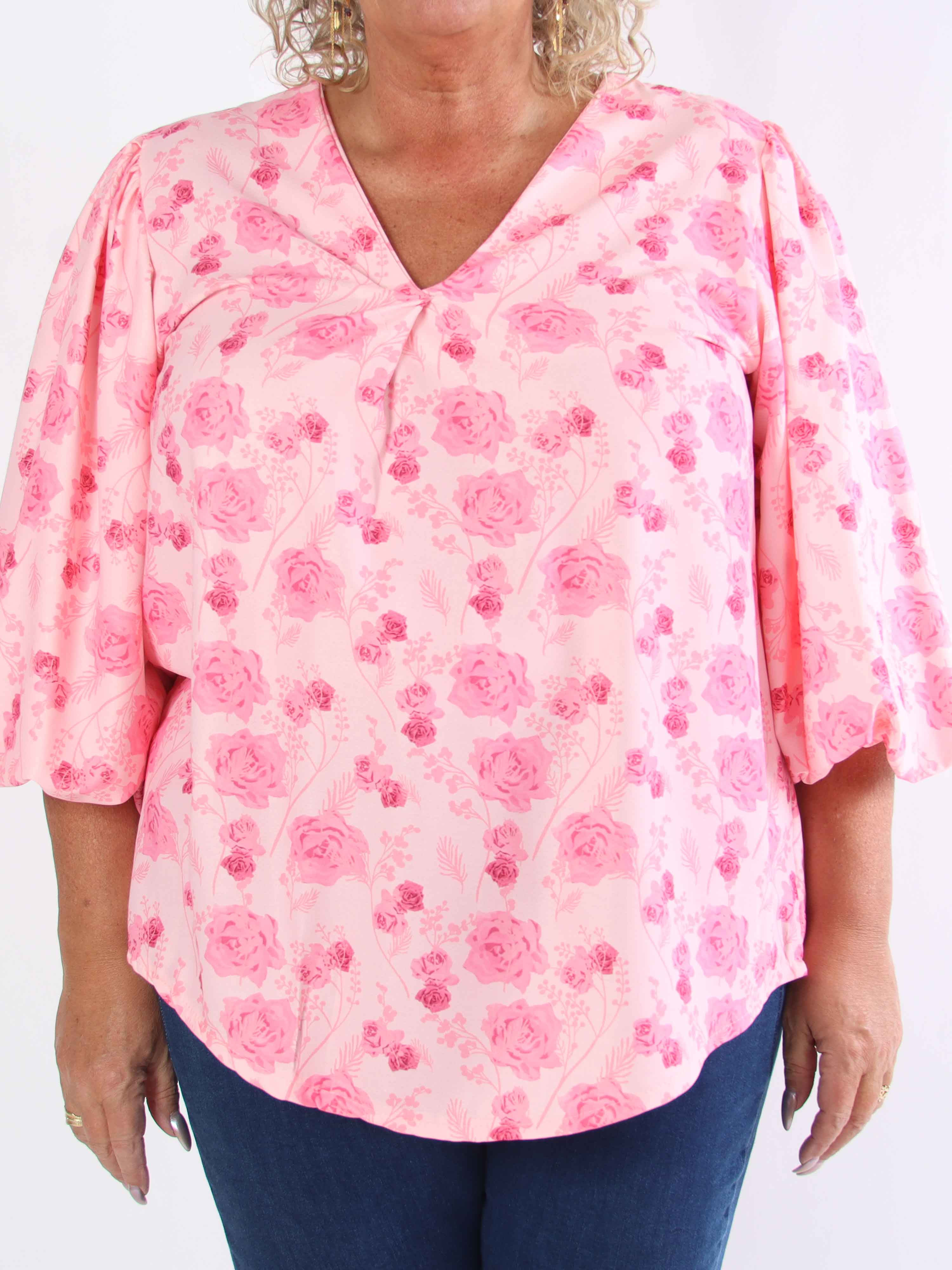 Lenora - Blomstret plus size tunika med pufærmer