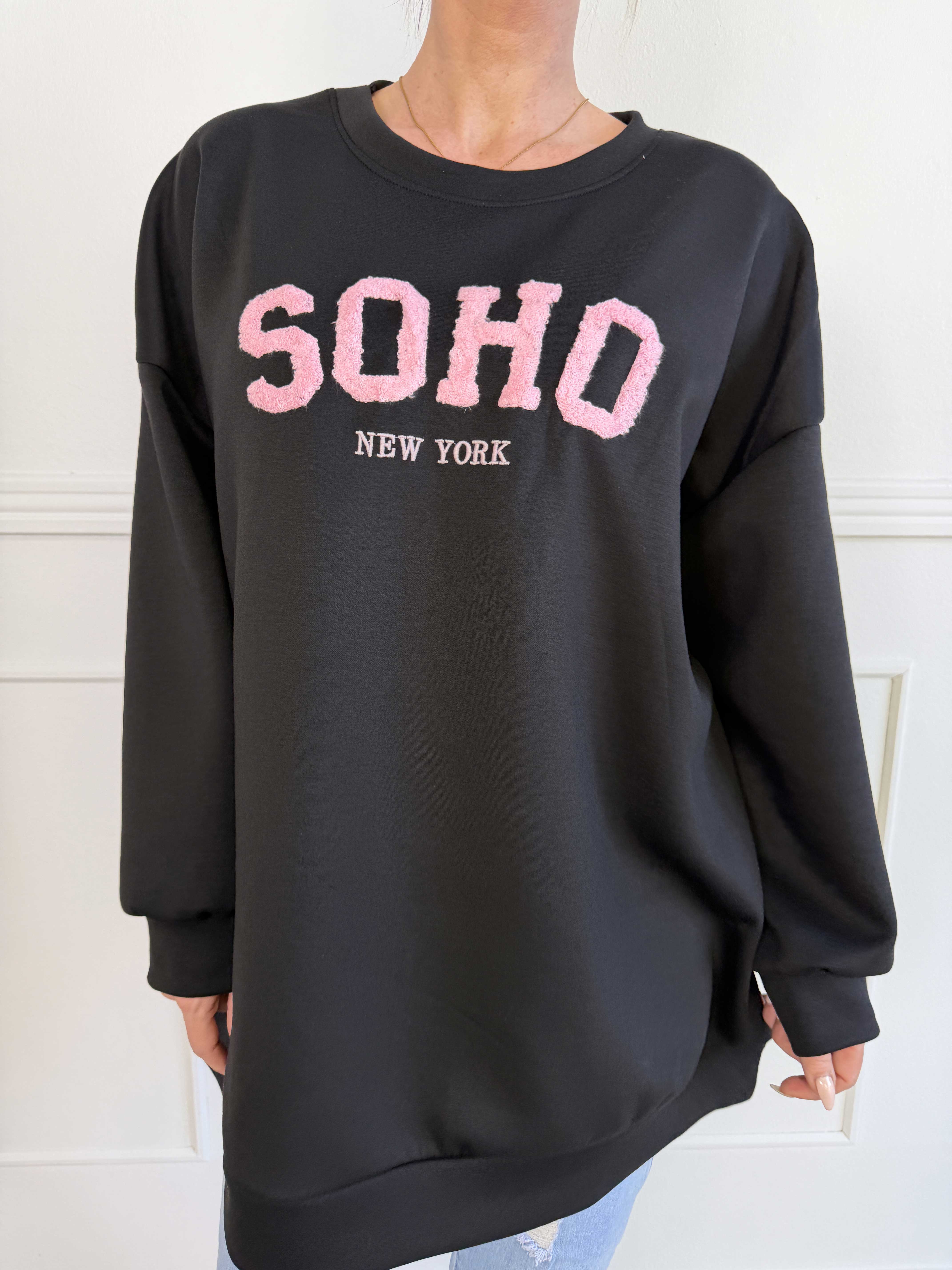 Lindsay - Blød sweatshirt med SOHO skrevet på brystet