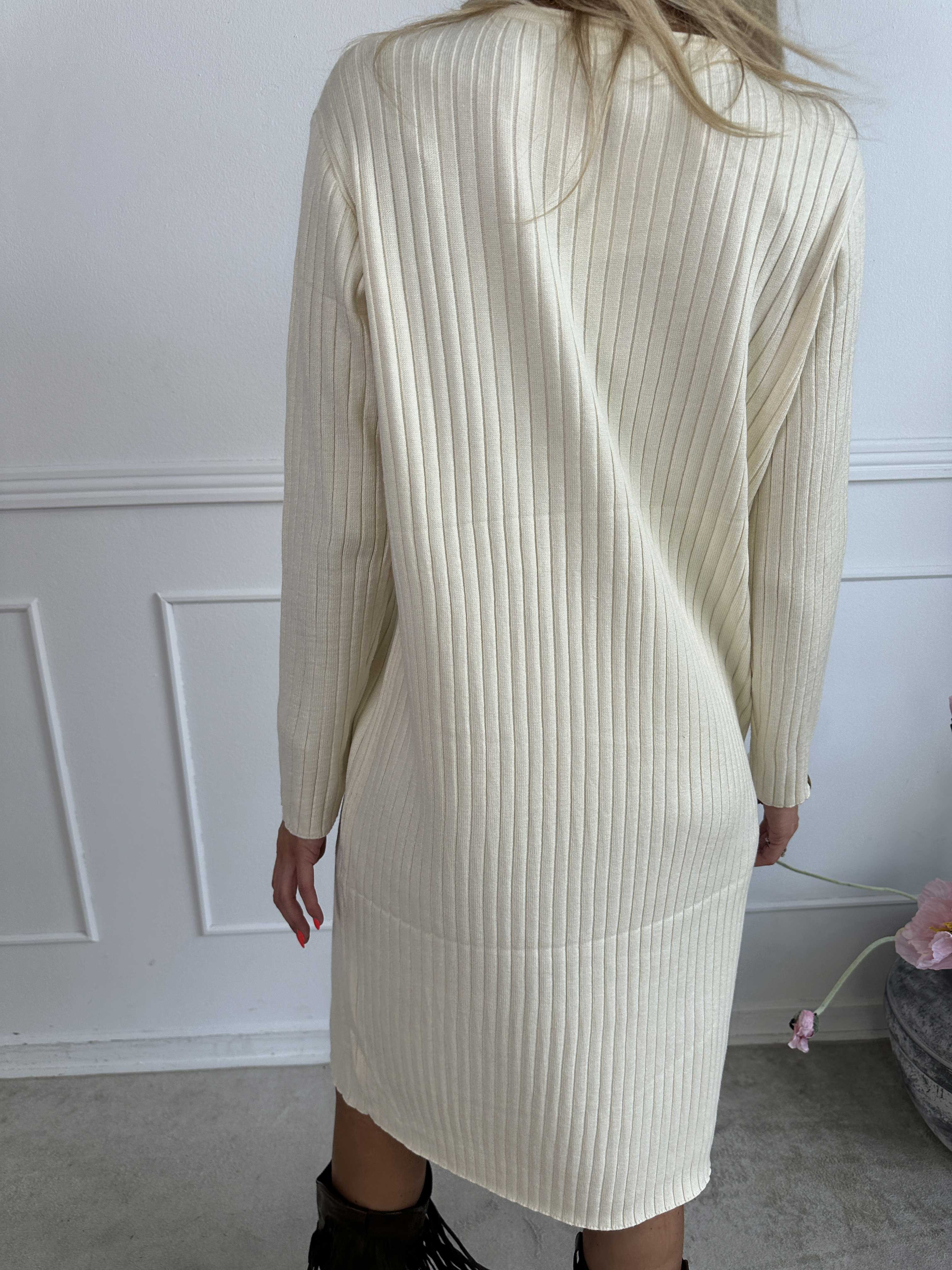 Livunn - Blød elastisk strikkjole med rib