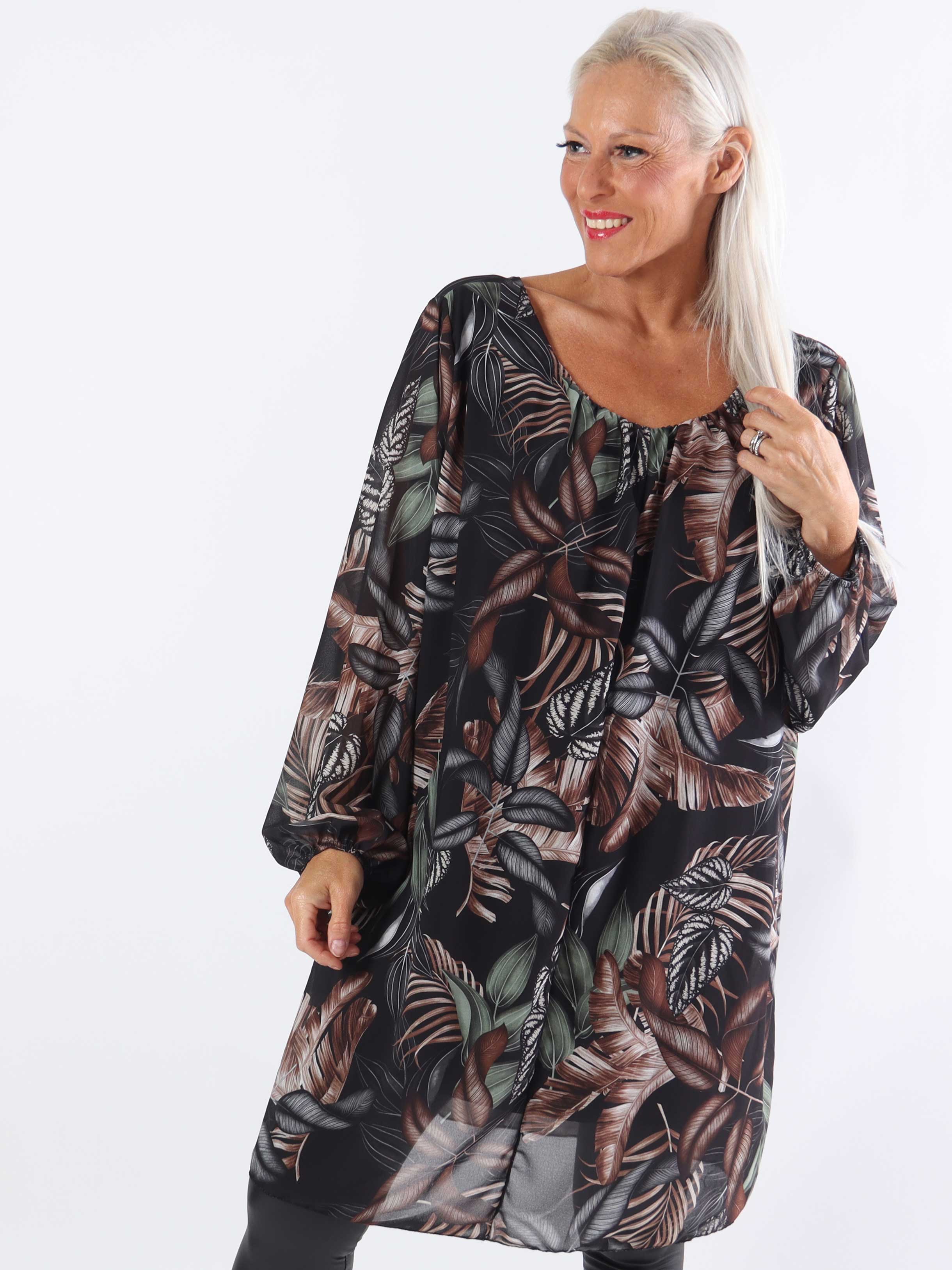 Lola - Sød plus size tunikakjole med bladmønster
