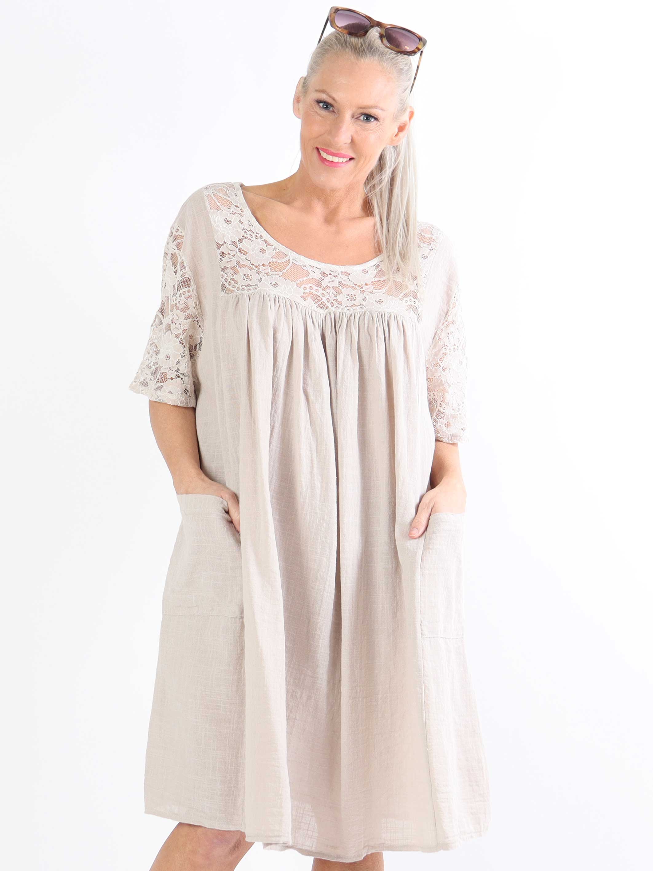 Lovisa - Sød plussize bomuldskjole med lommer