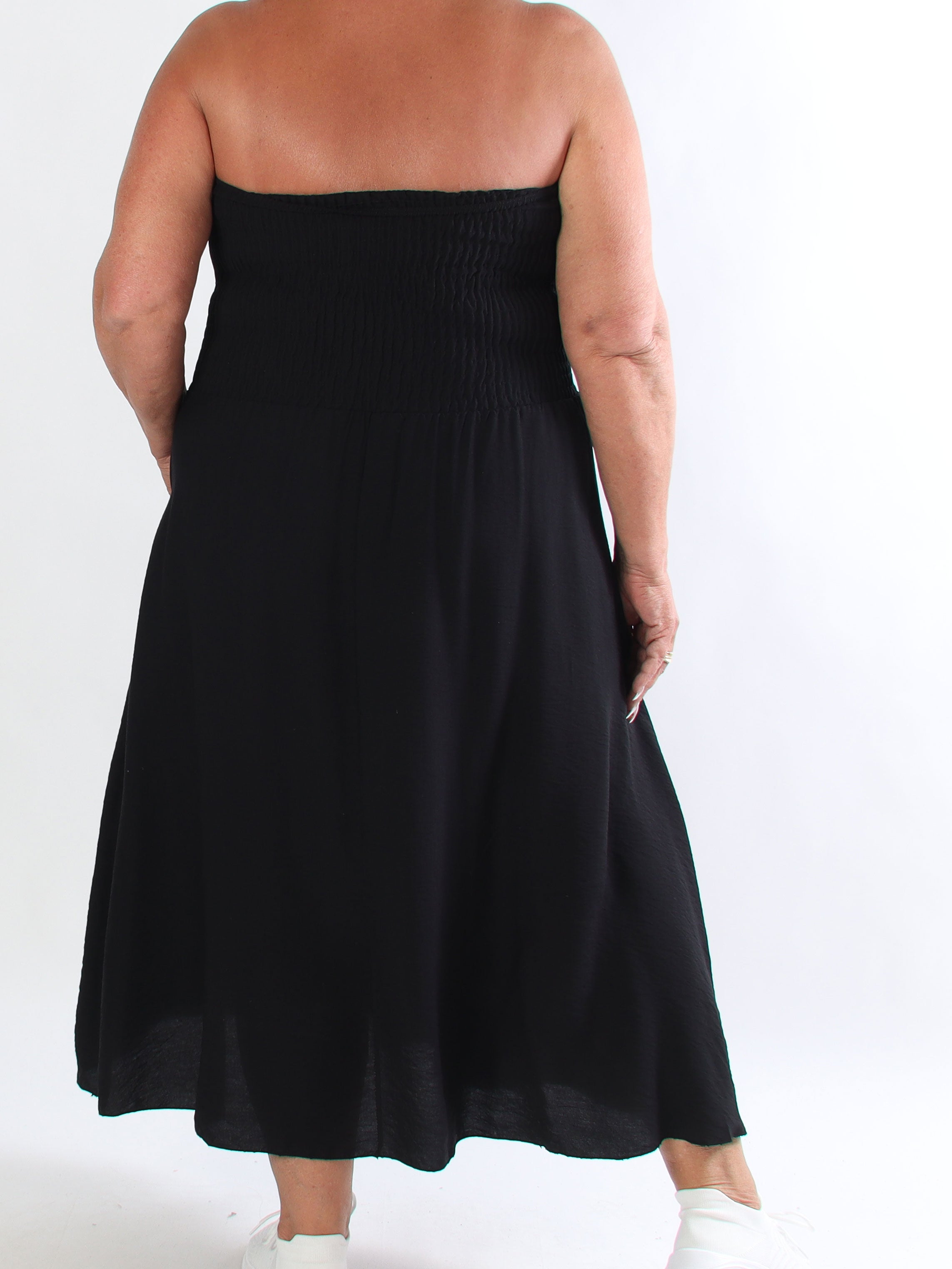 Lucianda - Stropløs plus size kjole i viskose med smock og lommer