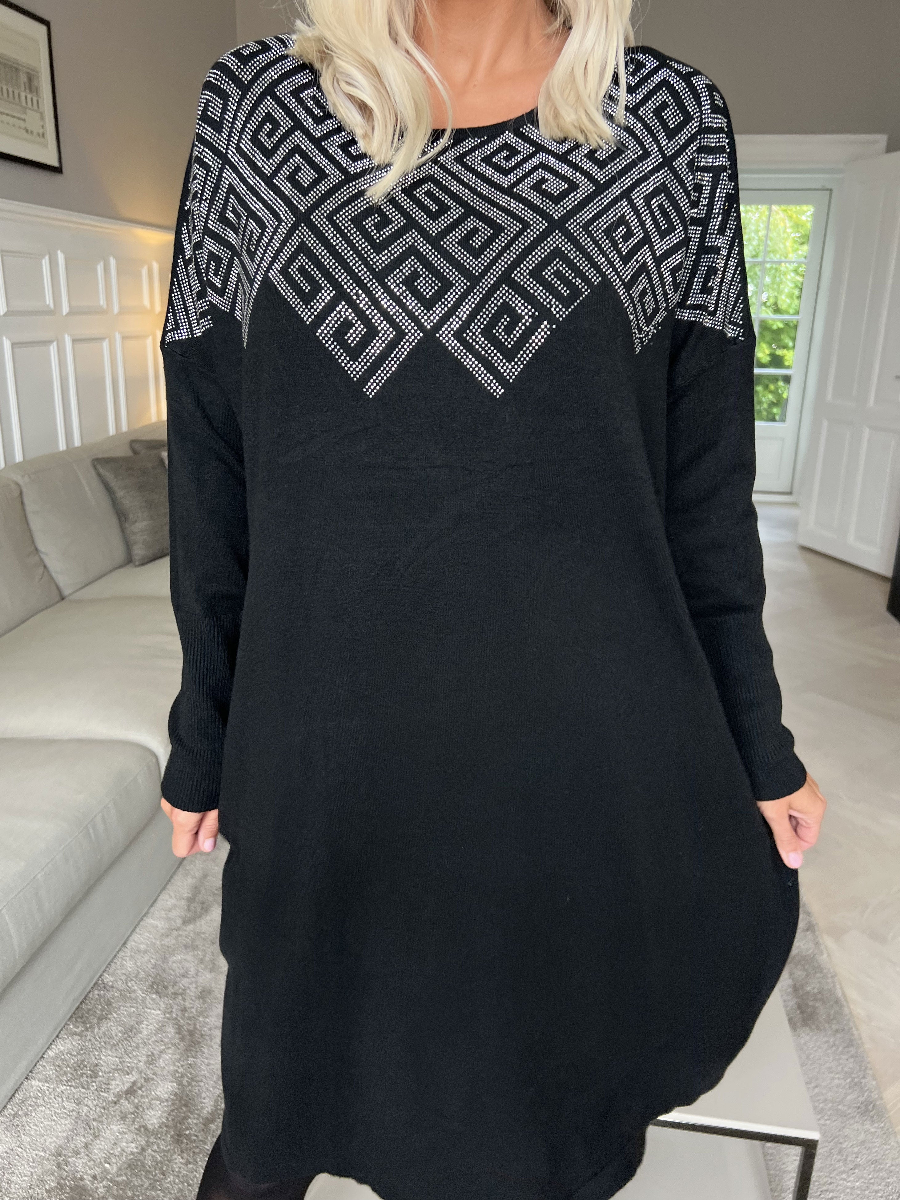 Luna - Blød strikkjole med similisten