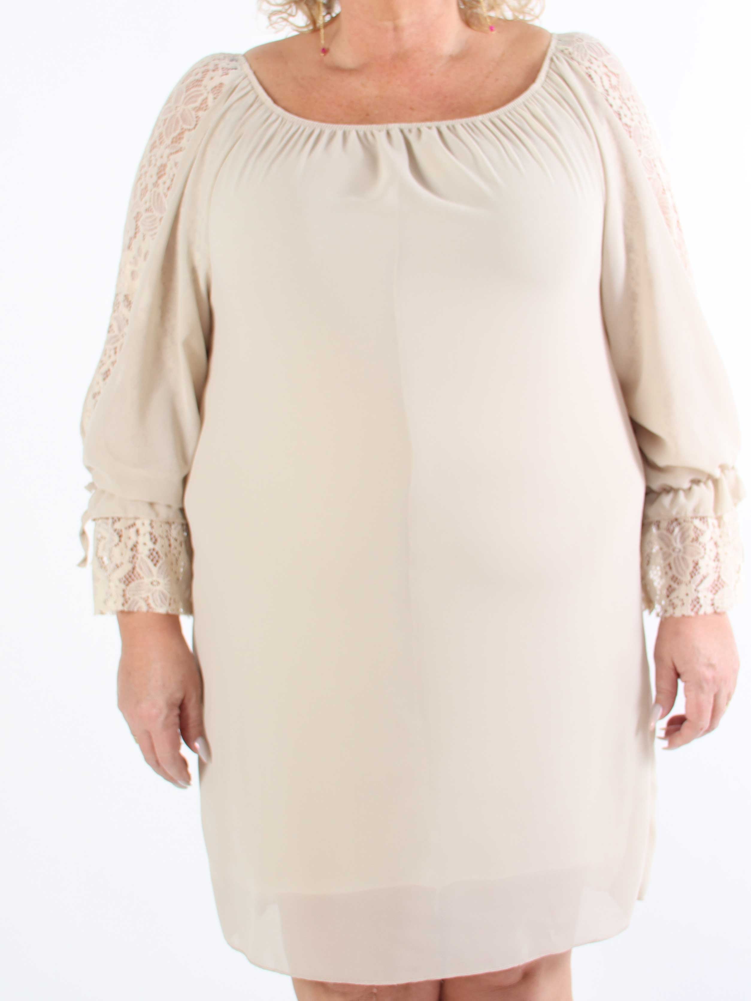 Lupita - Plussize tunikakjole med blondeærmer