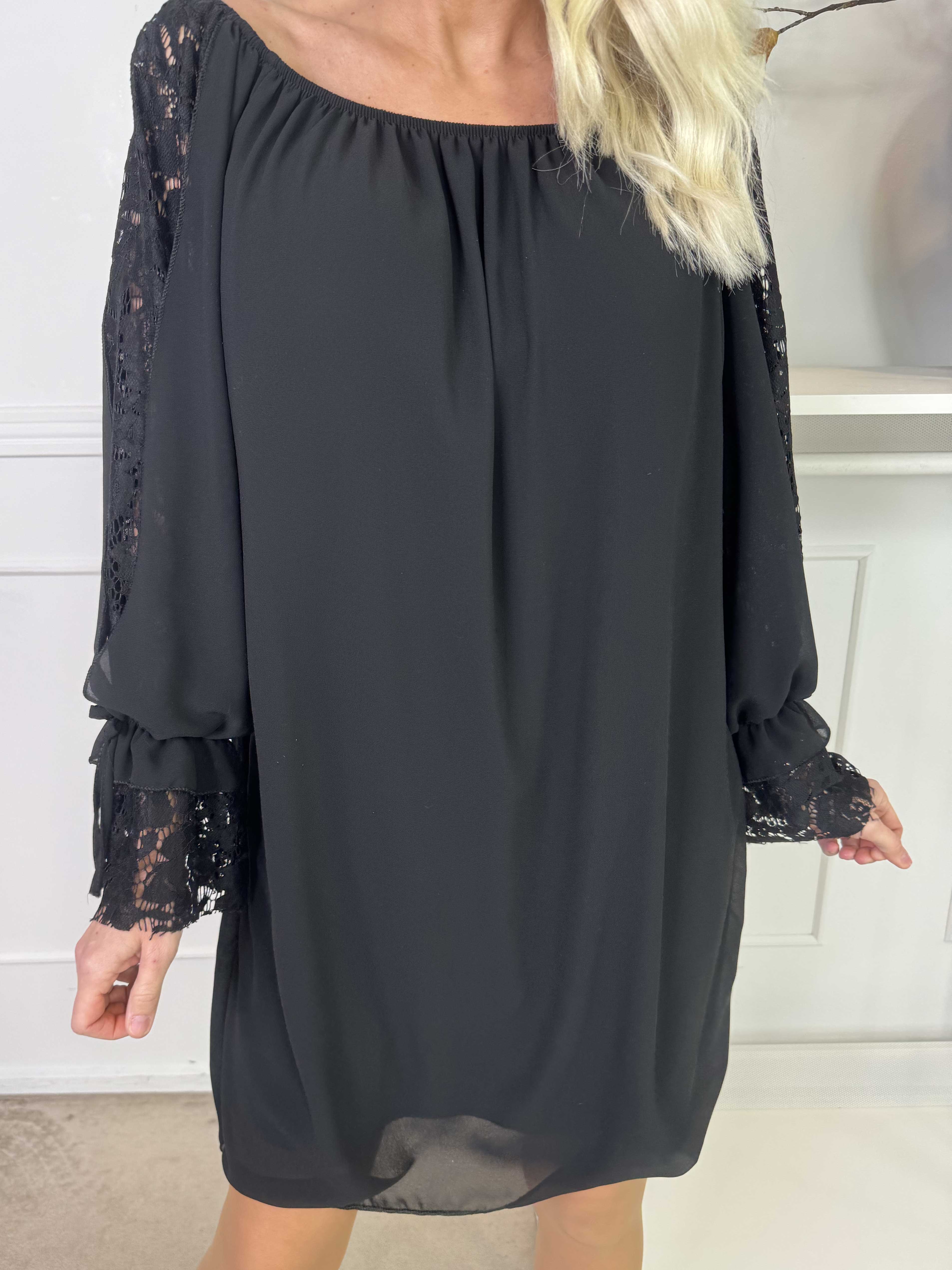 Lupita - Tunikakjole med blondeærmer