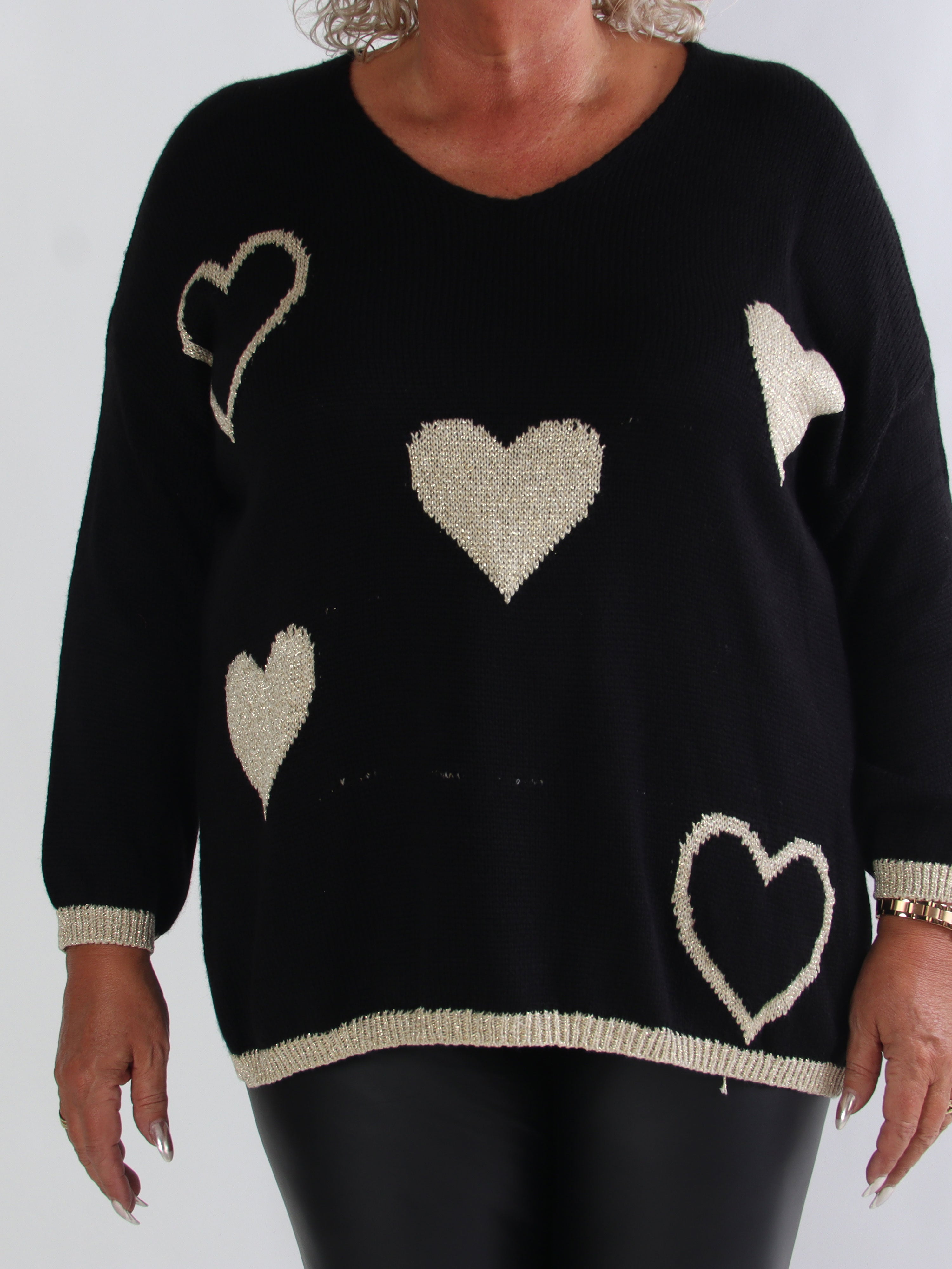 Lydia - Plus size striktrøje med hjerter i guld glimmertråde