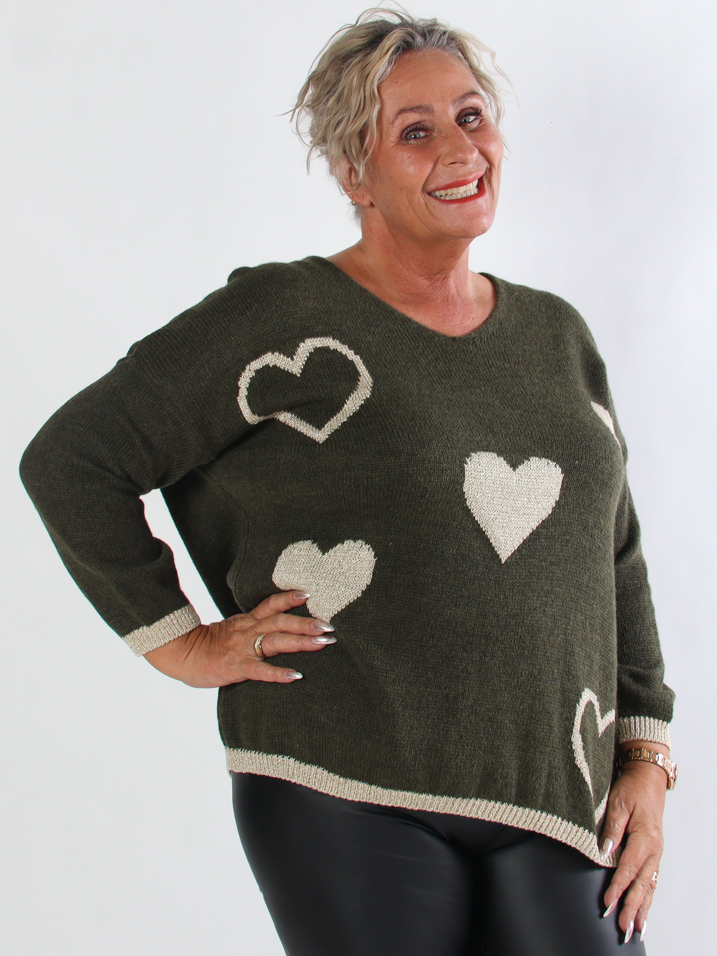 Lydia - Plus size striktrøje med hjerter i guld glimmertråde
