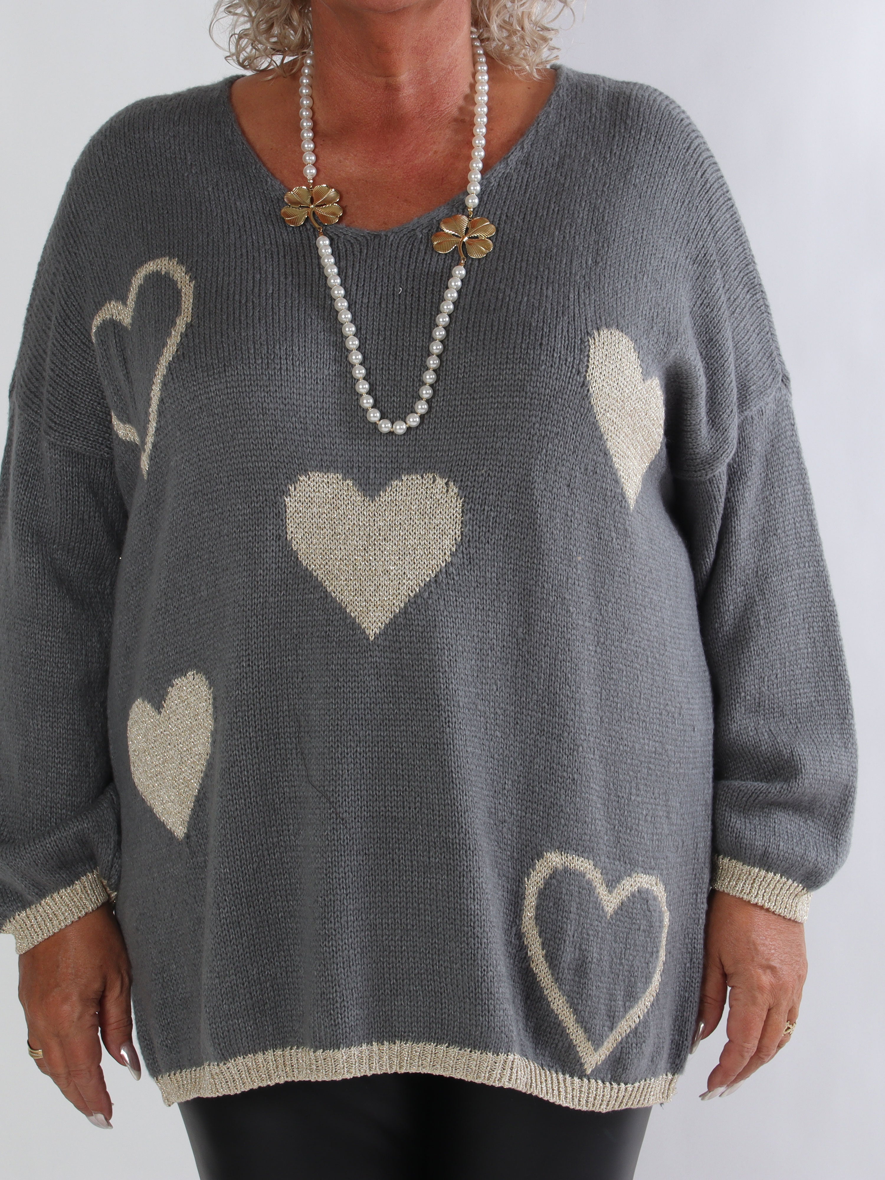 Lydia - Plus size striktrøje med hjerter i guld glimmertråde