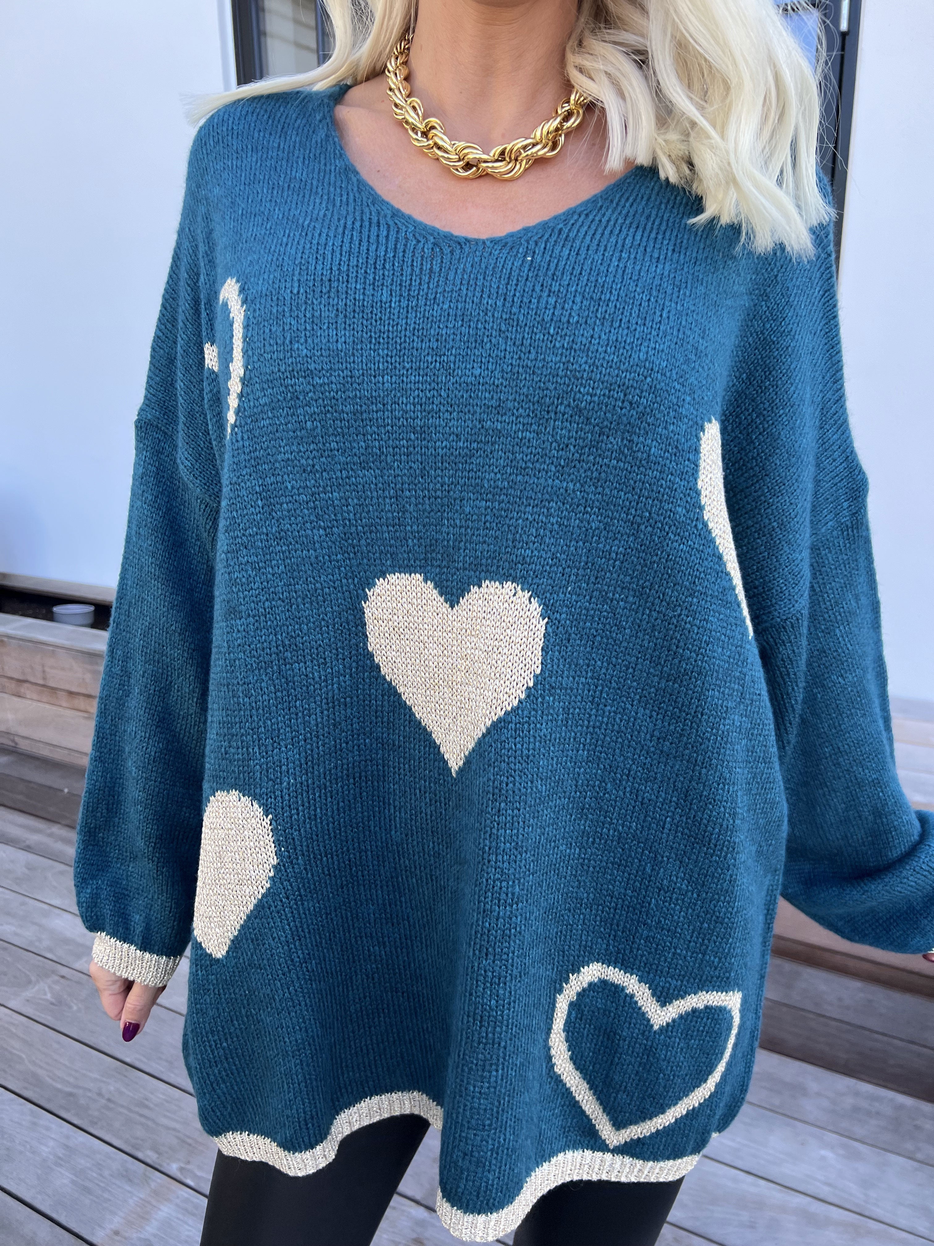 Lydia - Striktrøje med hjerter i guld glimmertråde