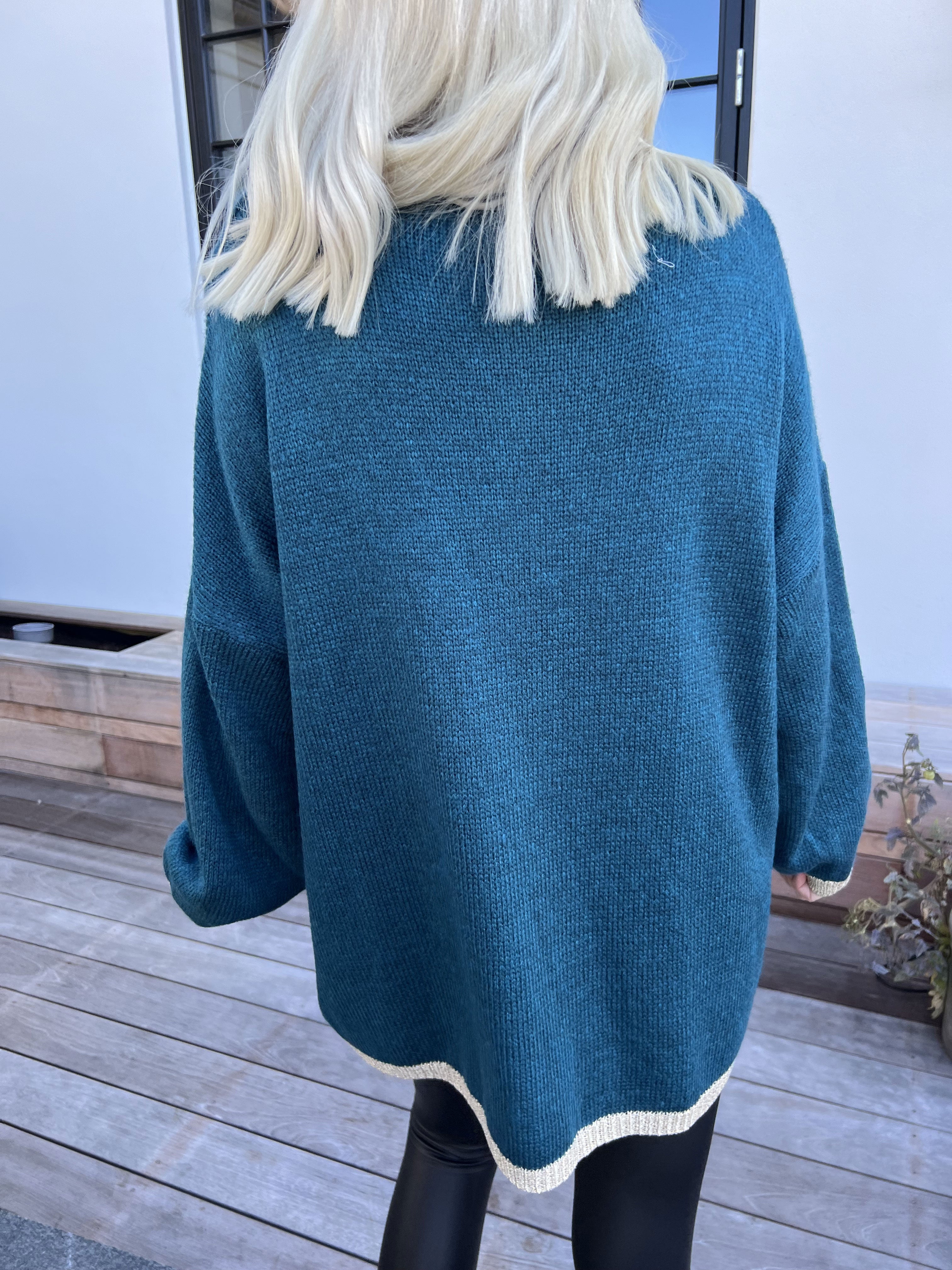 Lydia - Striktrøje med hjerter i guld glimmertråde