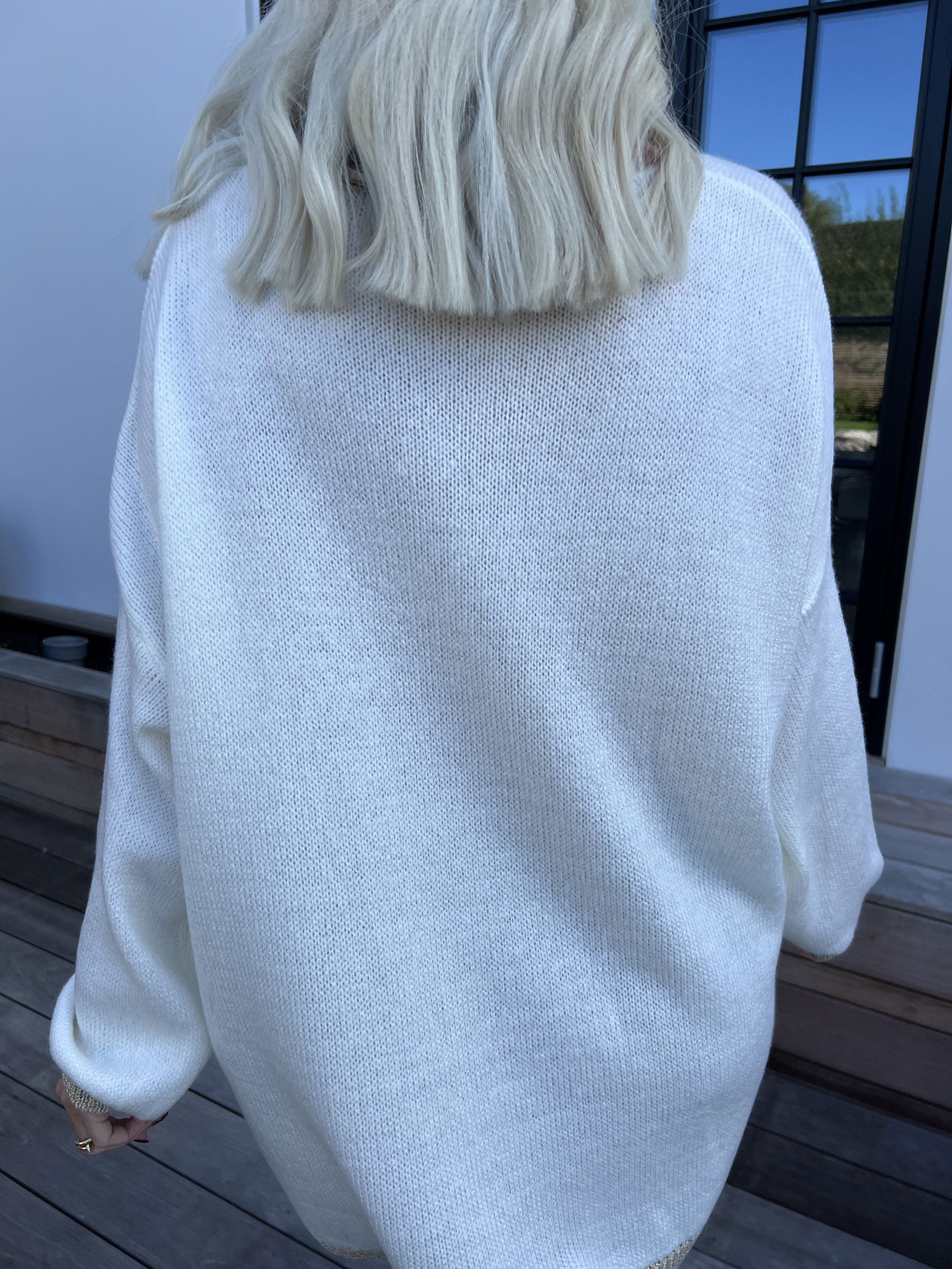 Lydia - Striktrøje med hjerter i guld glimmertråde