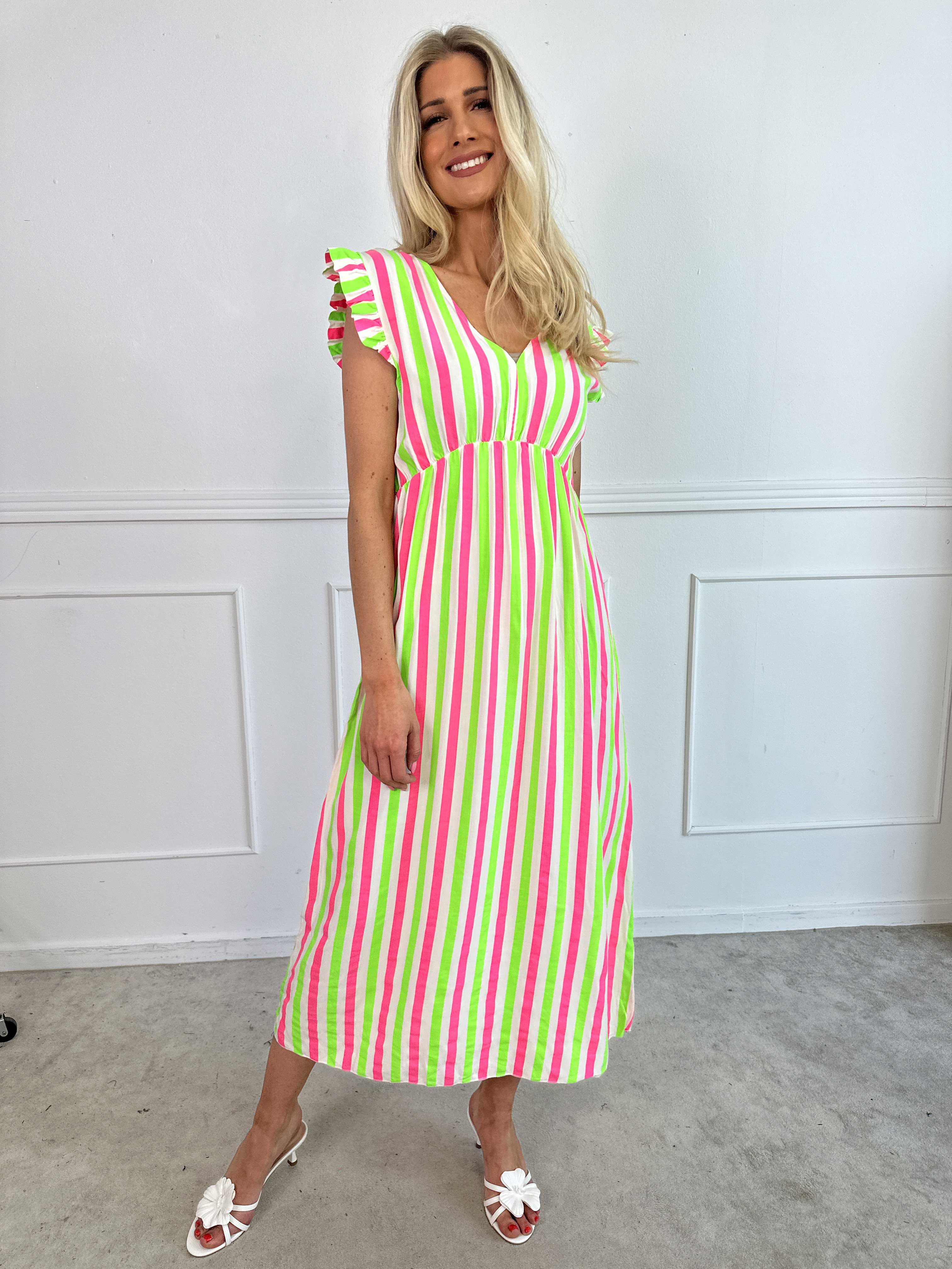 Lyssa - Lang stribet kjole i viskose med farvet striber