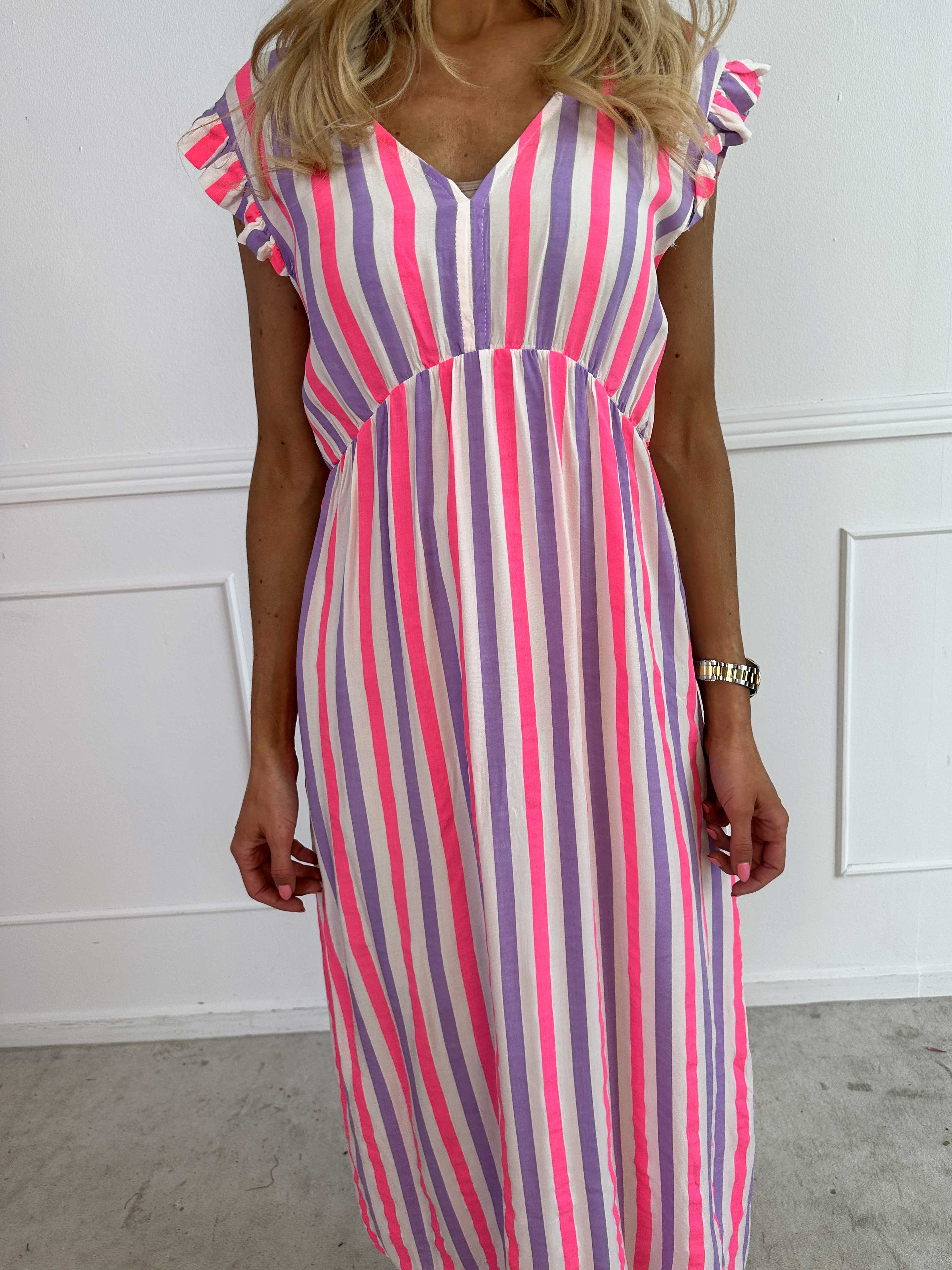 Lyssa - Lang stribet kjole i viskose med farvet striber