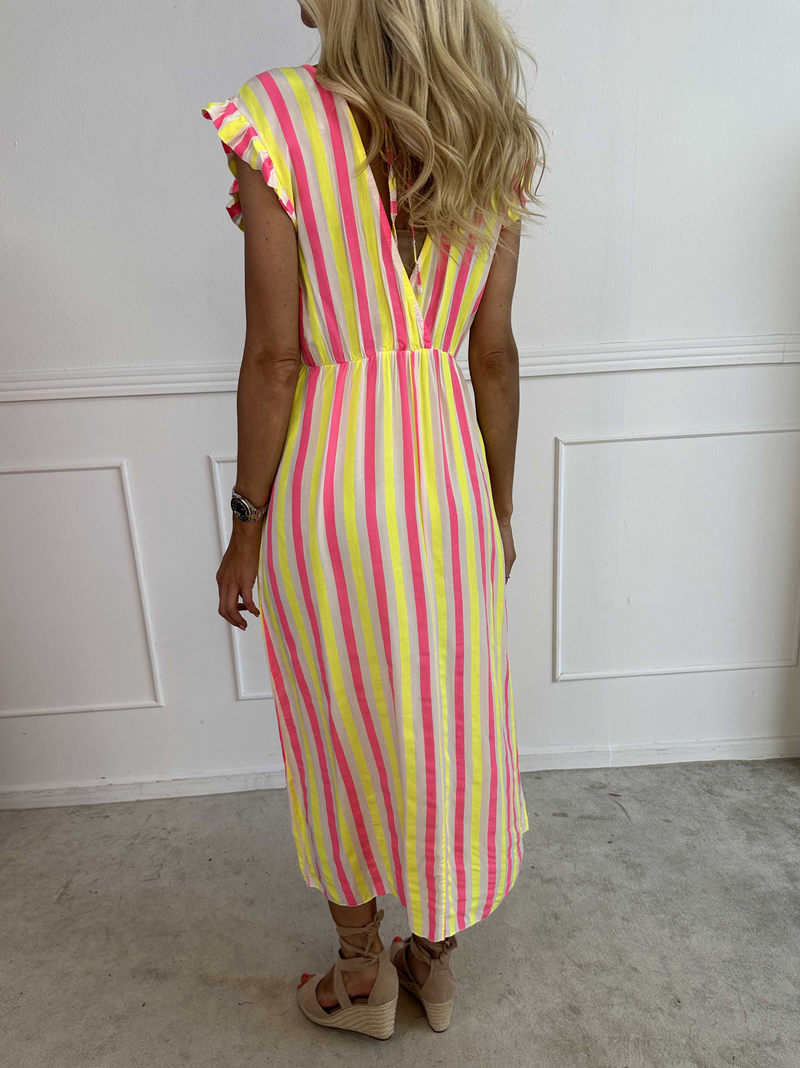 Lyssa - Lang stribet kjole i viskose med farvet striber