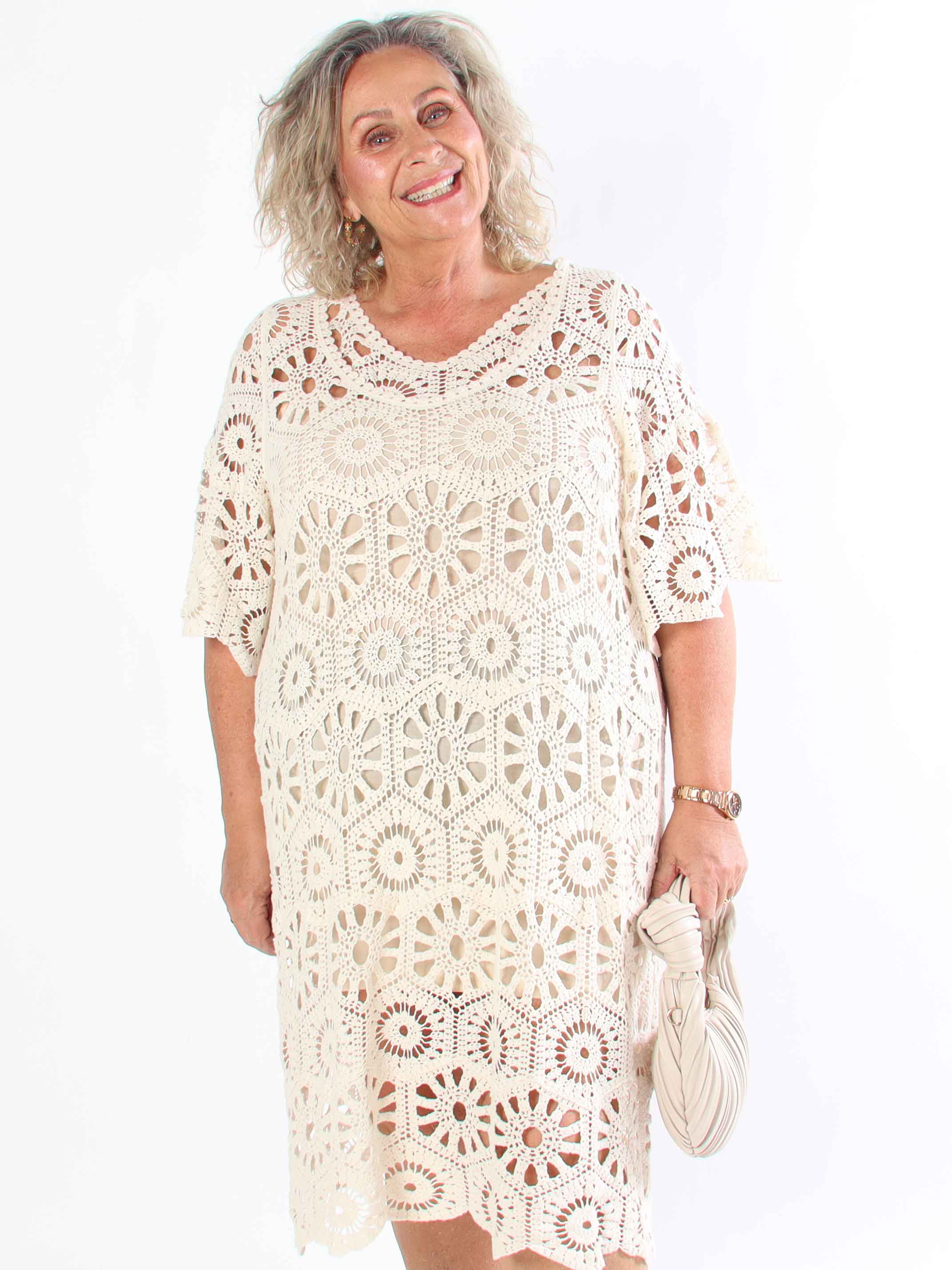 Mabel - Sød plus size hæklet kjole i bomuld