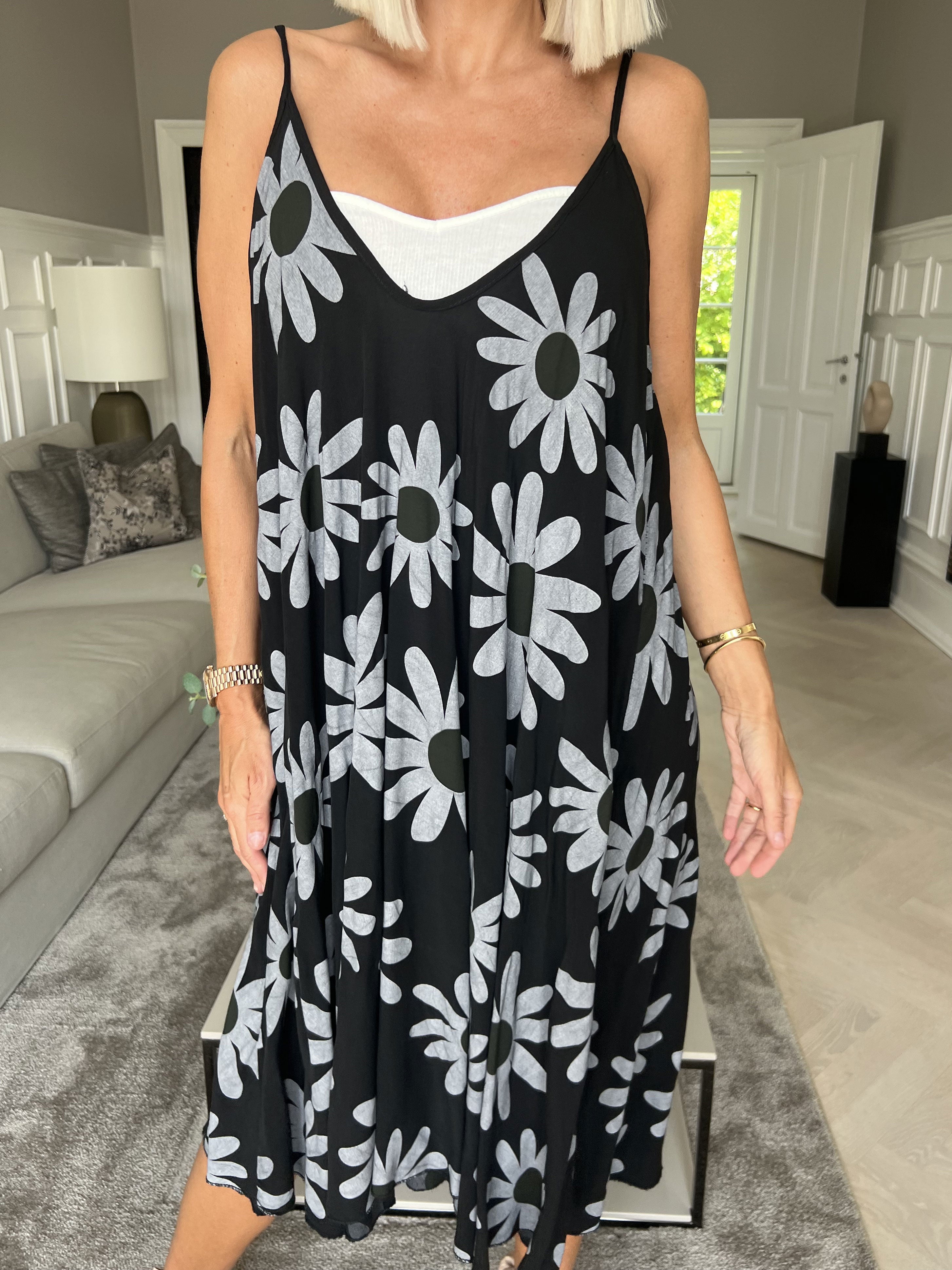 Maddie Sunflower - Sød stropkjole med blomstermotiver