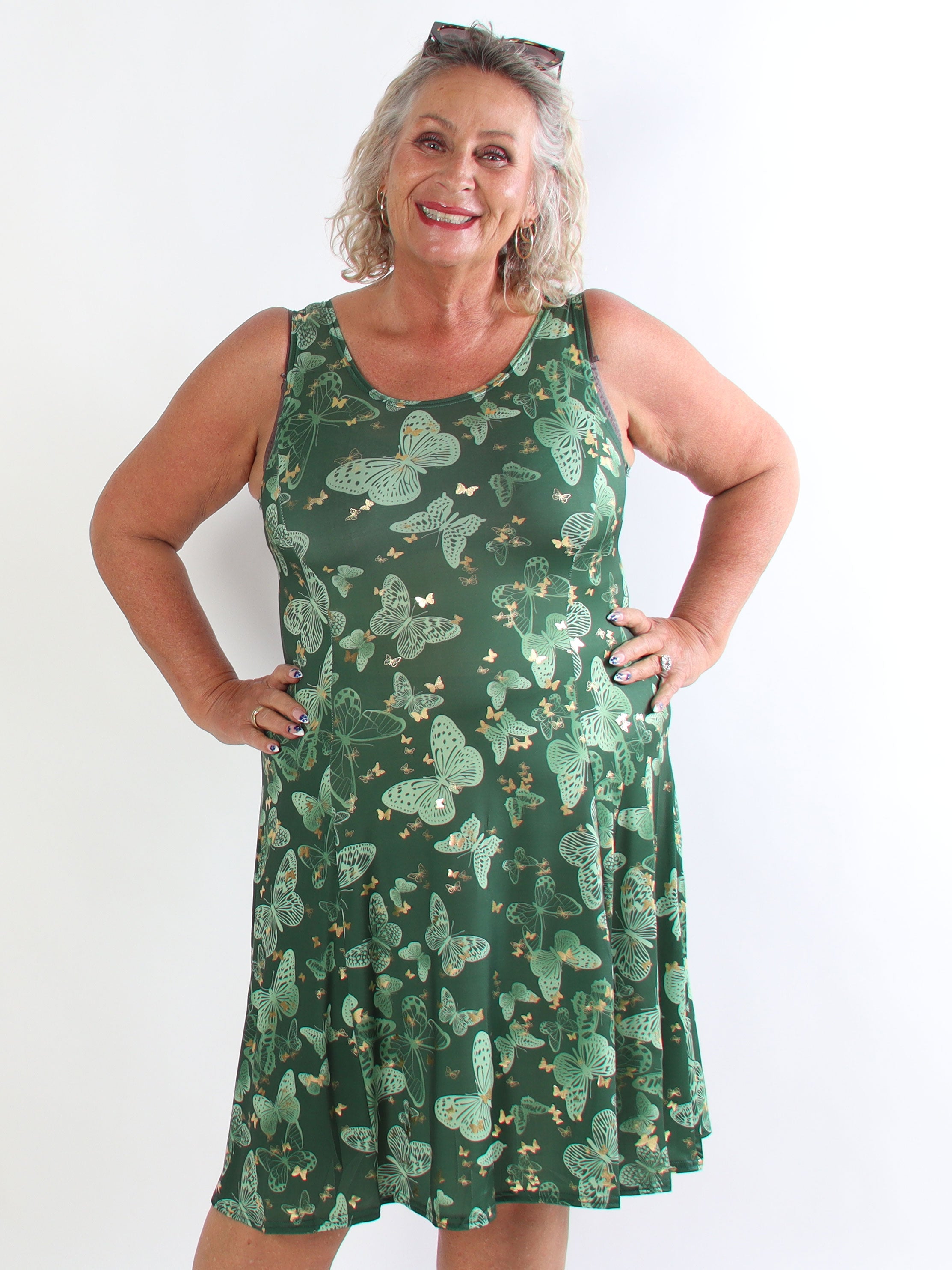 Maj Butterfly - Plus size sommerkjole i a-facon med sommerfugleprint