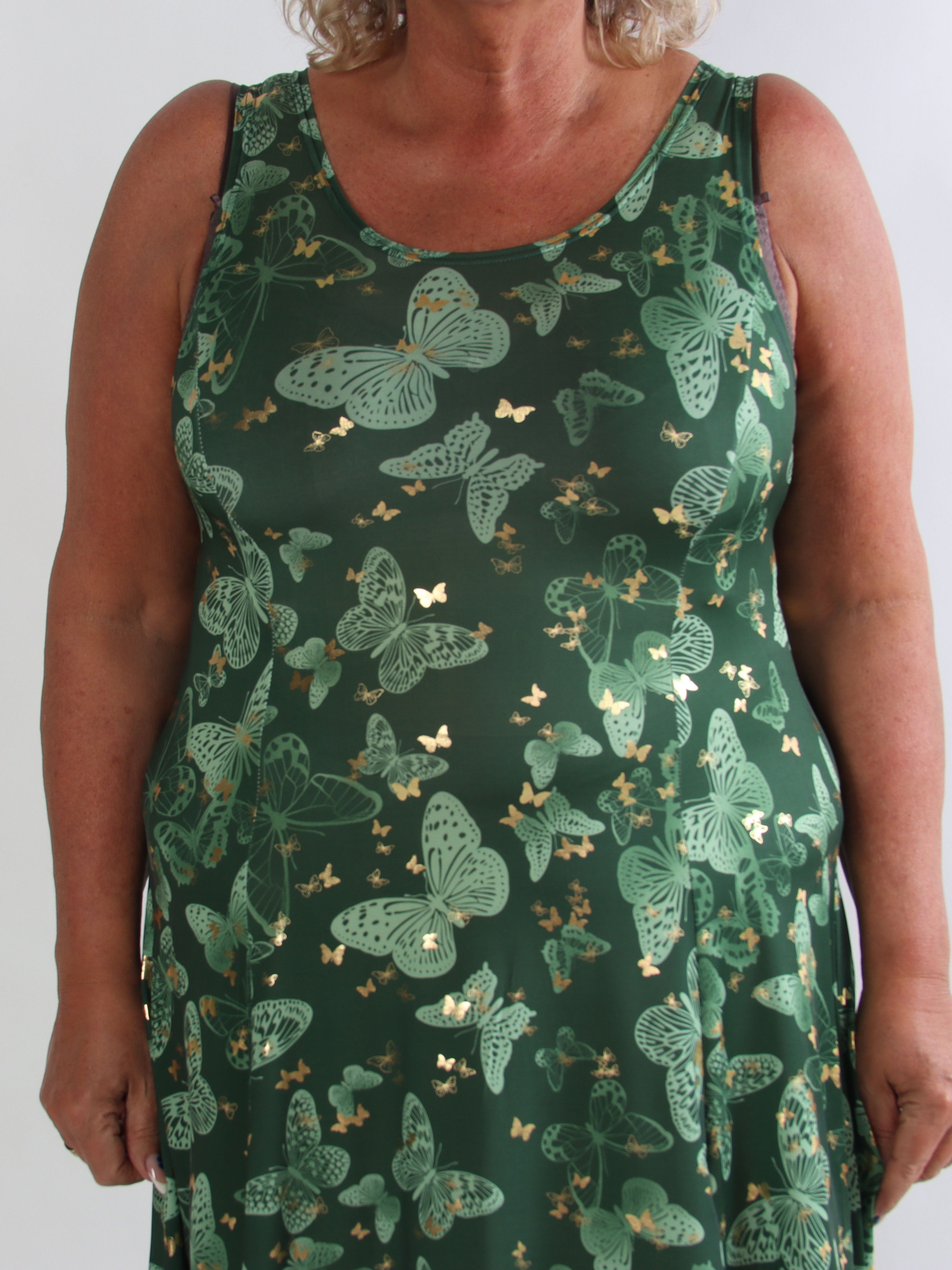 Maj Butterfly - Plus size sommerkjole i a-facon med sommerfugleprint