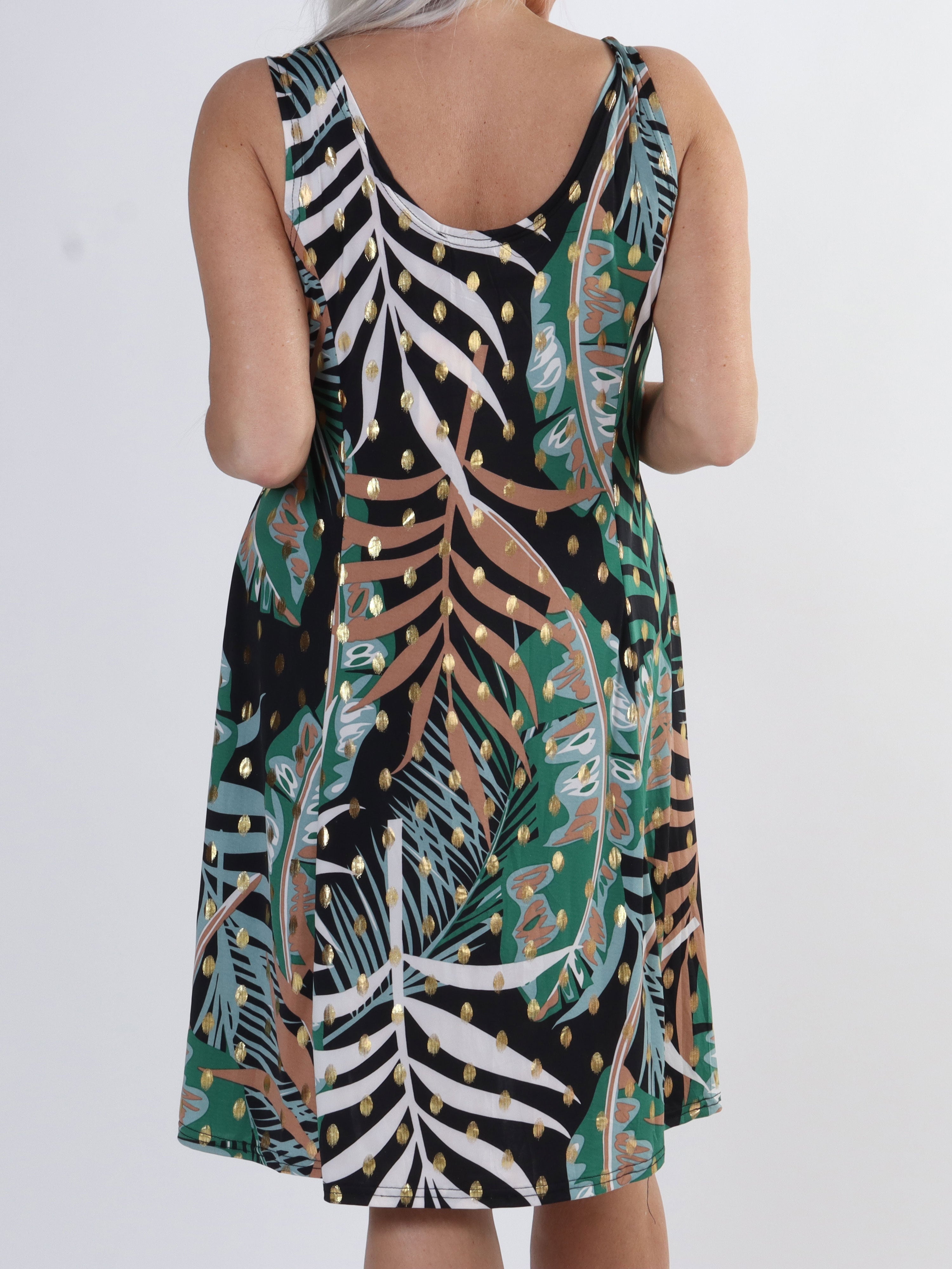 Maj - Sød elastisk plus size sommerkjole med guld pletter