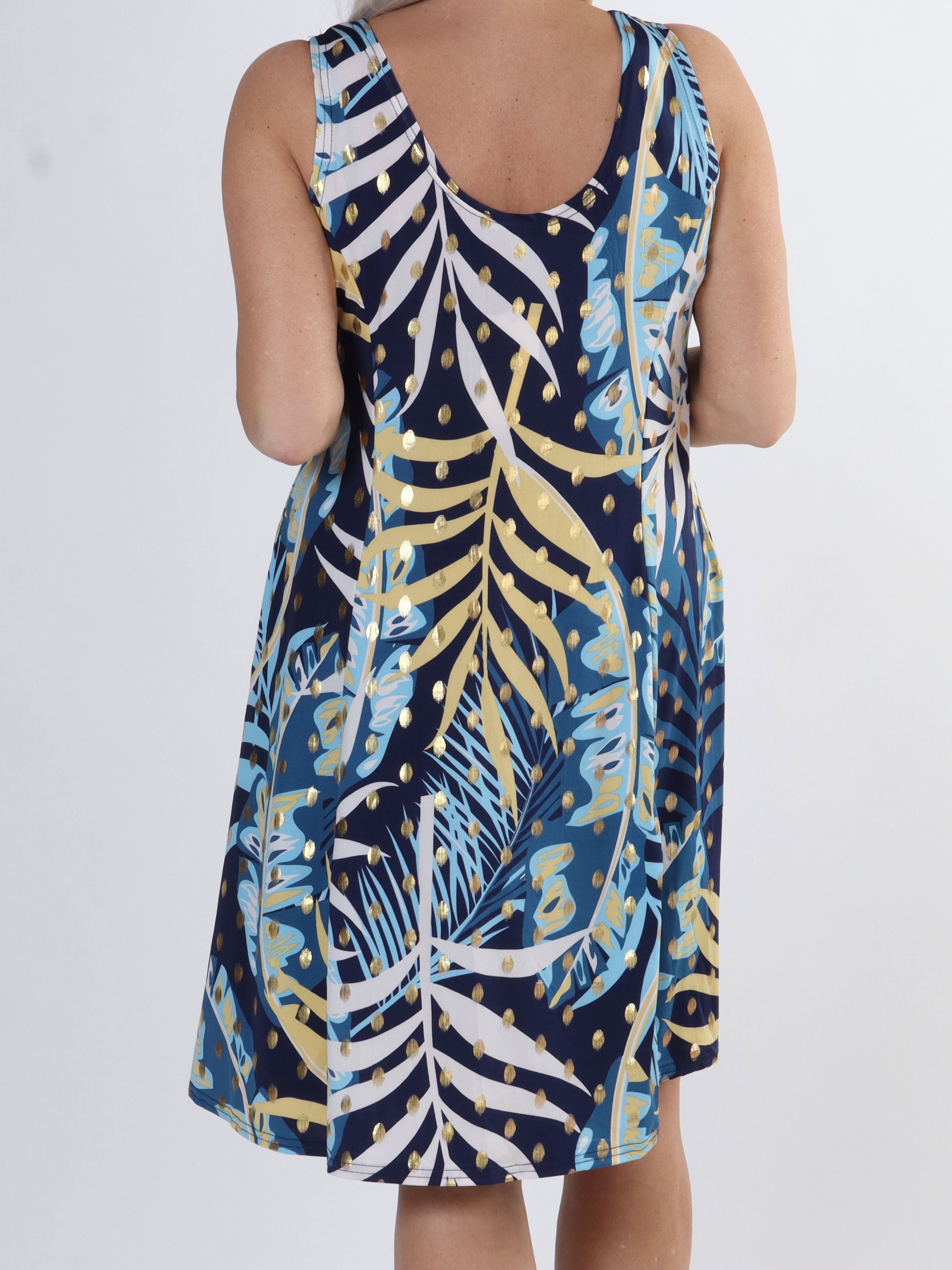 Maj - Sød elastisk plus size sommerkjole med guld pletter