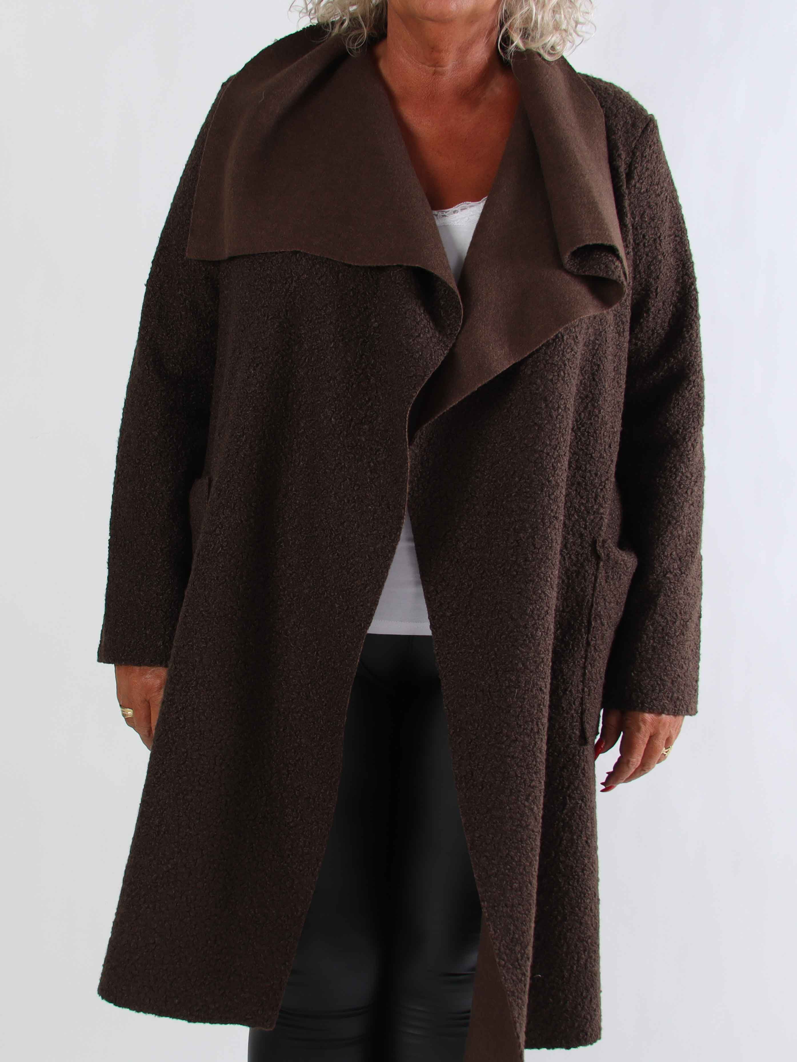 Malfrid - Plus size frakke i blød teddy med shiny stjerner