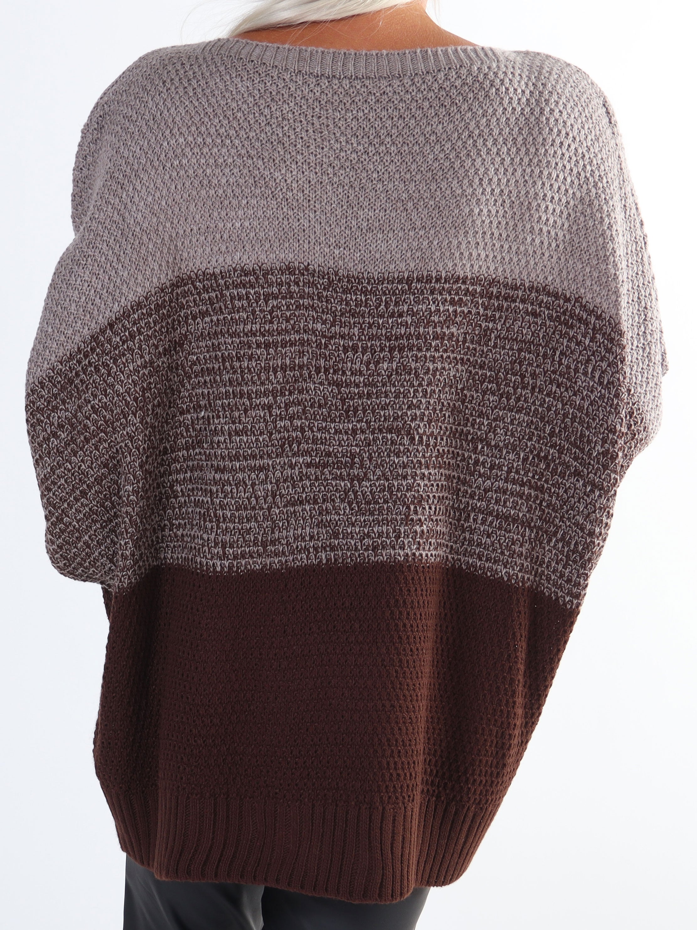 Malika - Flerfarvet plus size strik med flagermusærmer