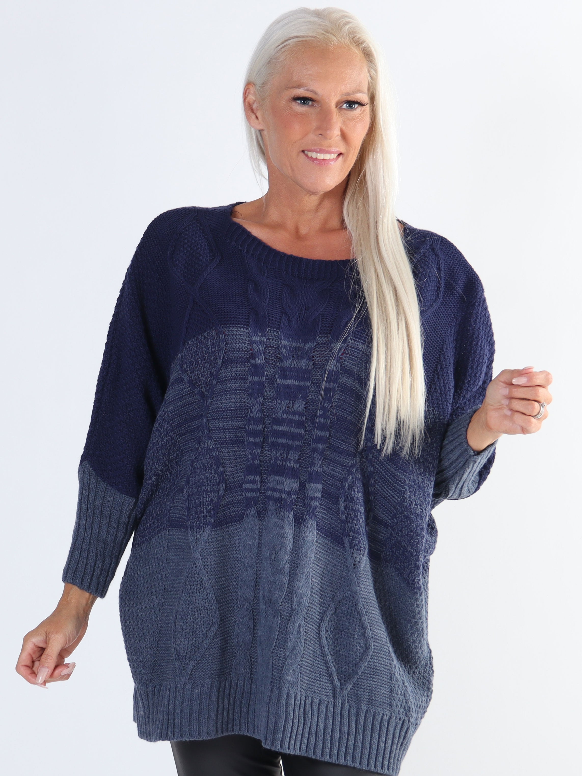 Malika - Flerfarvet plus size strik med flagermusærmer