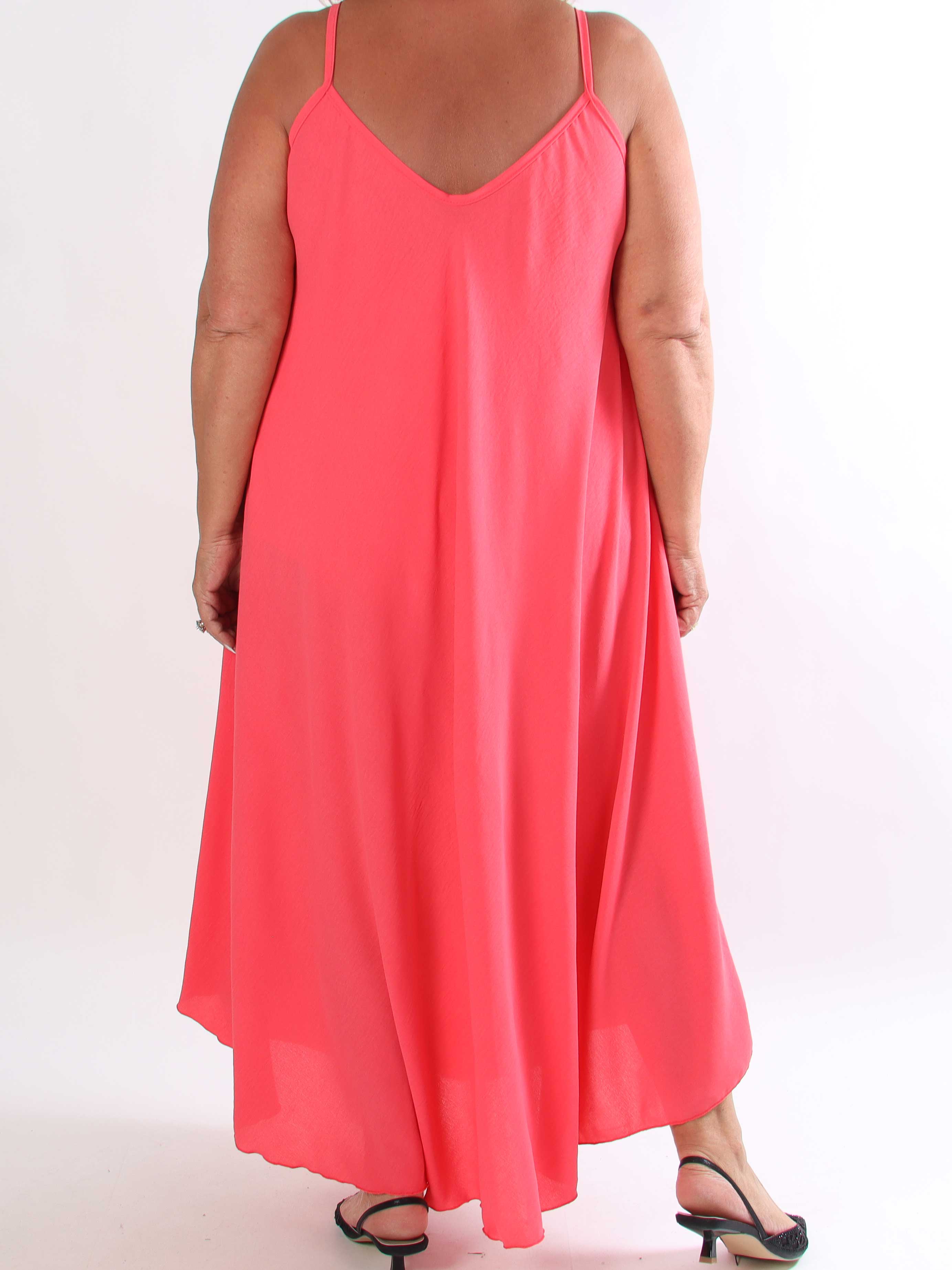 Marceline Long - Lang plus size stropkjole i viskose med A-facon