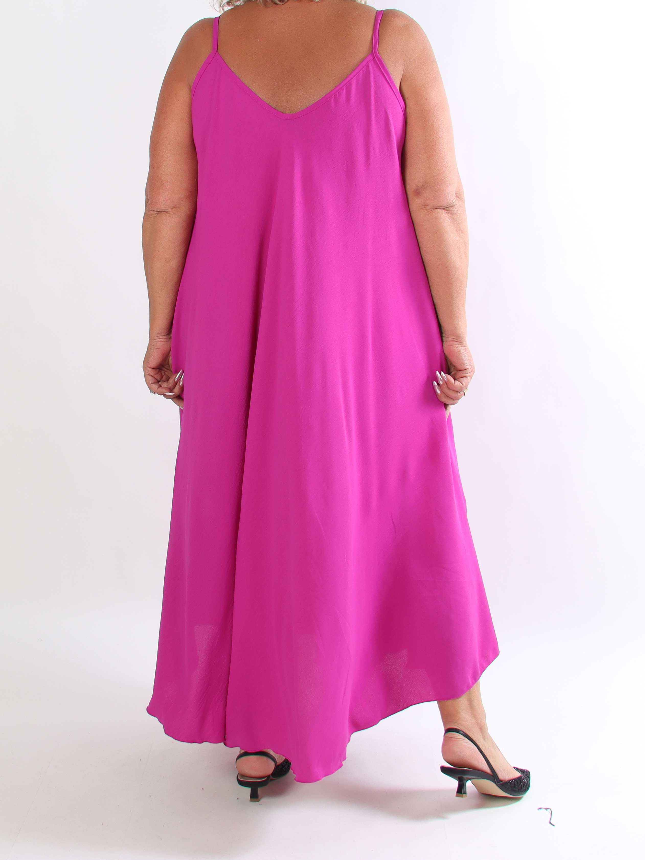 Marceline Long - Lang plus size stropkjole i viskose med A-facon