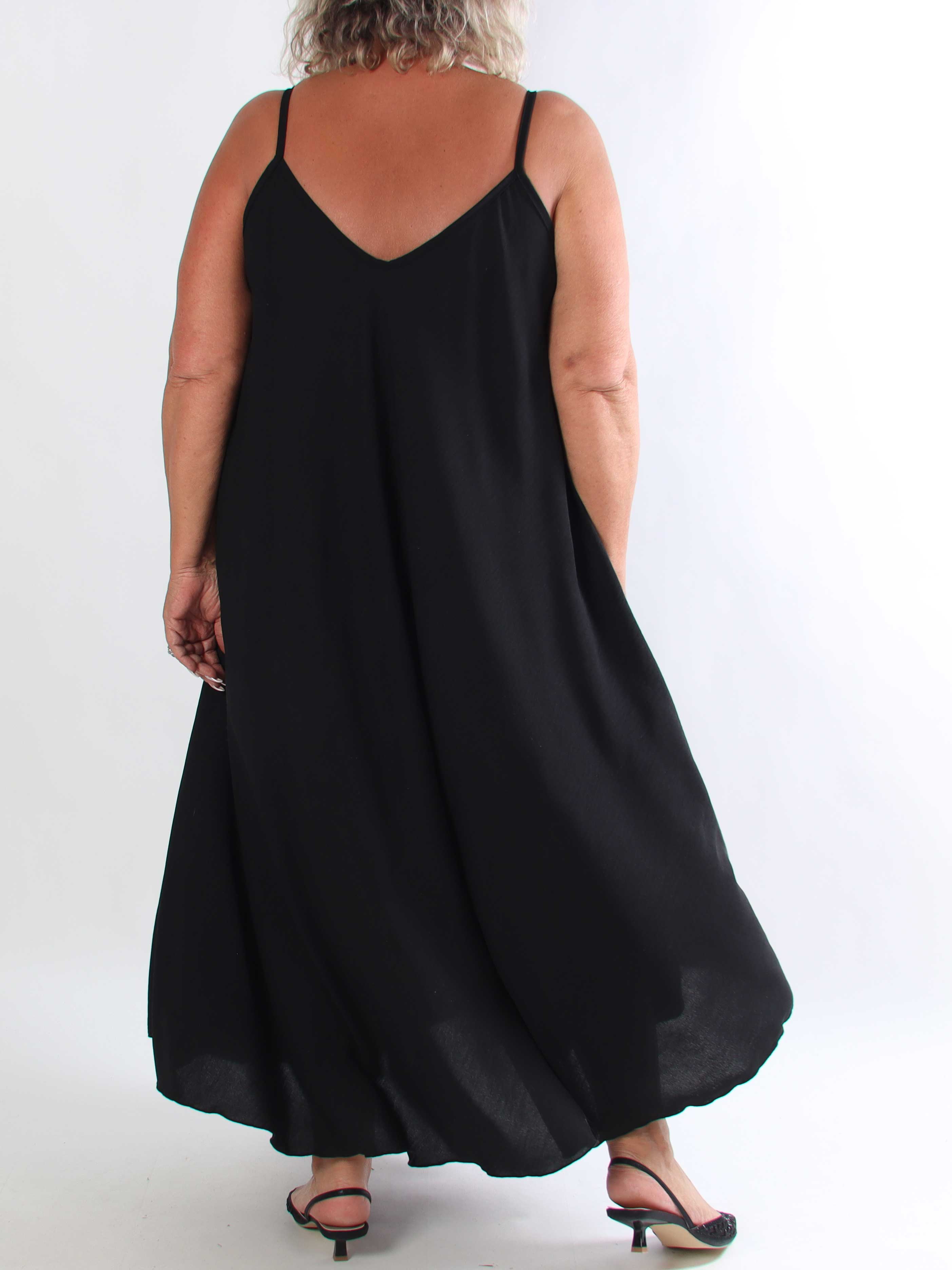 Marceline Long - Lang plus size stropkjole i viskose med A-facon